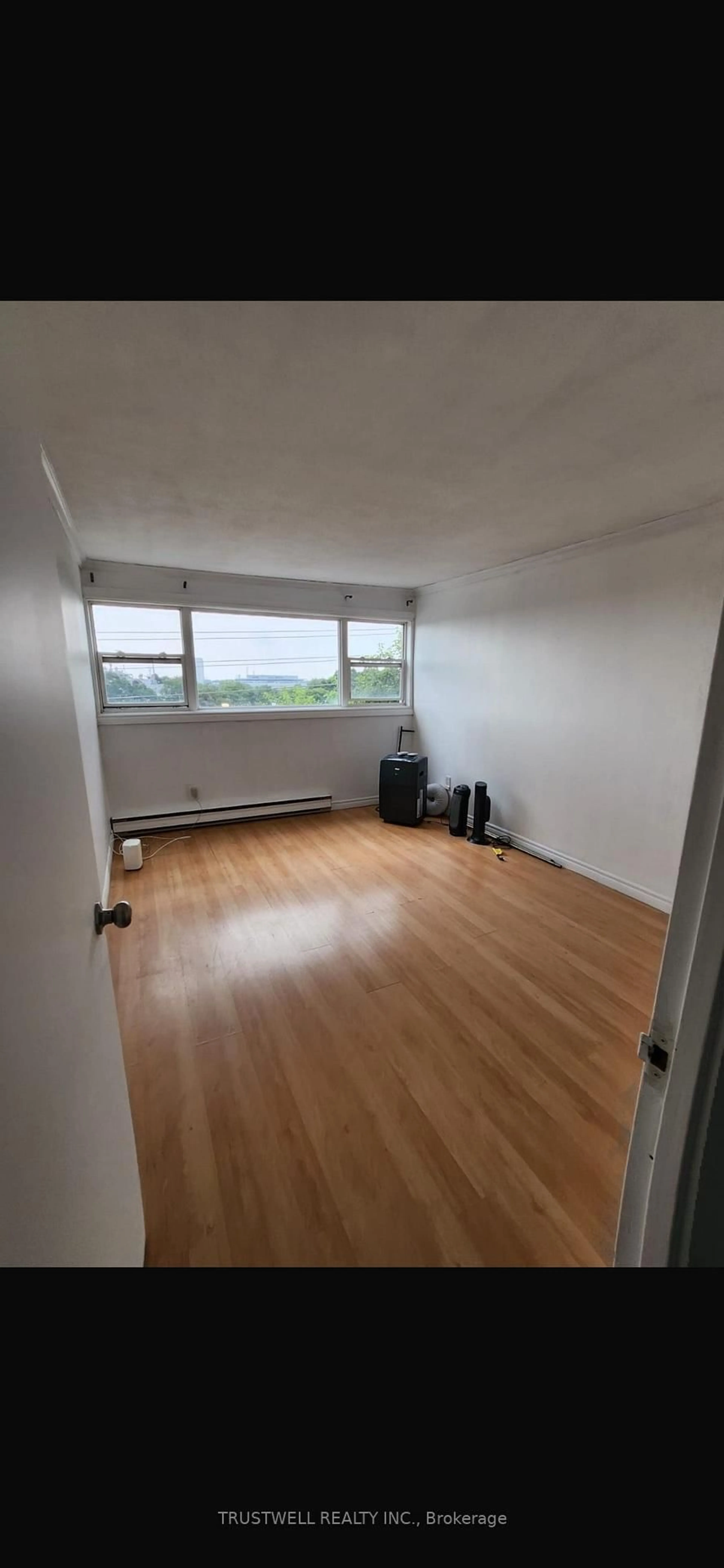 A pic of a room for 3040 Constitution Blvd #105, Mississauga Ontario L4Y 3X7