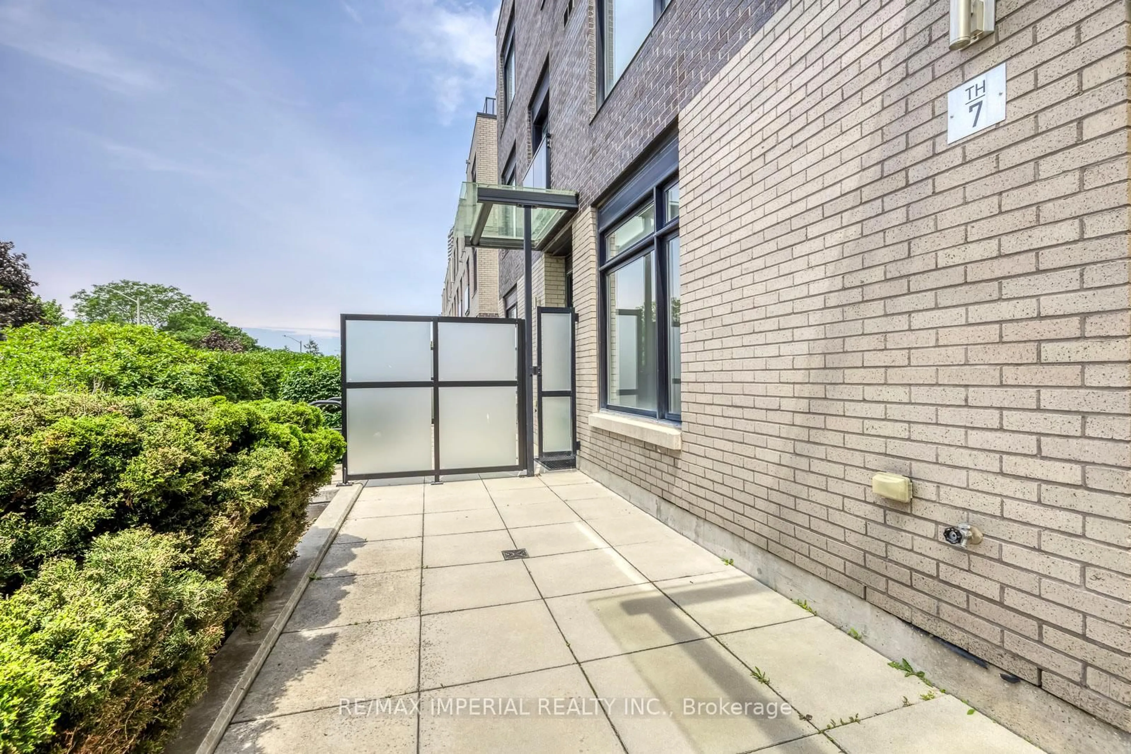 Unknown for 4020 Parkside Village Dr #7, Mississauga Ontario L5B 0K2