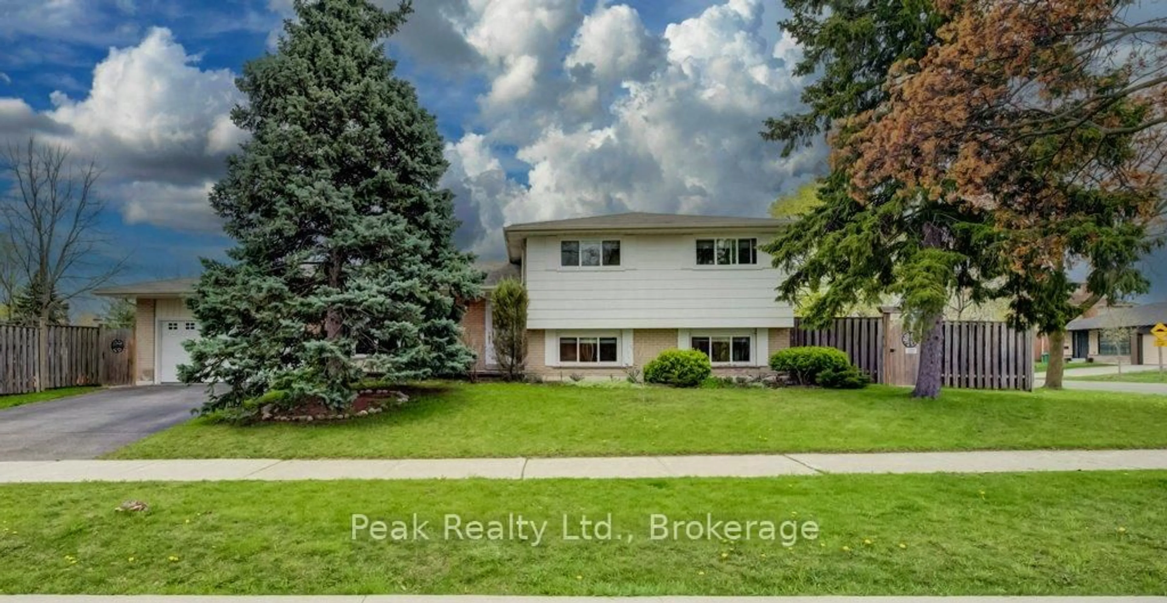 Unknown for 2235 Waycross Cres, Mississauga Ontario L5K 1J5