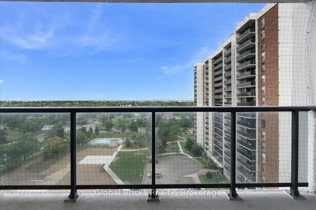 17 Knightsbridge Rd #1103, Brampton 4