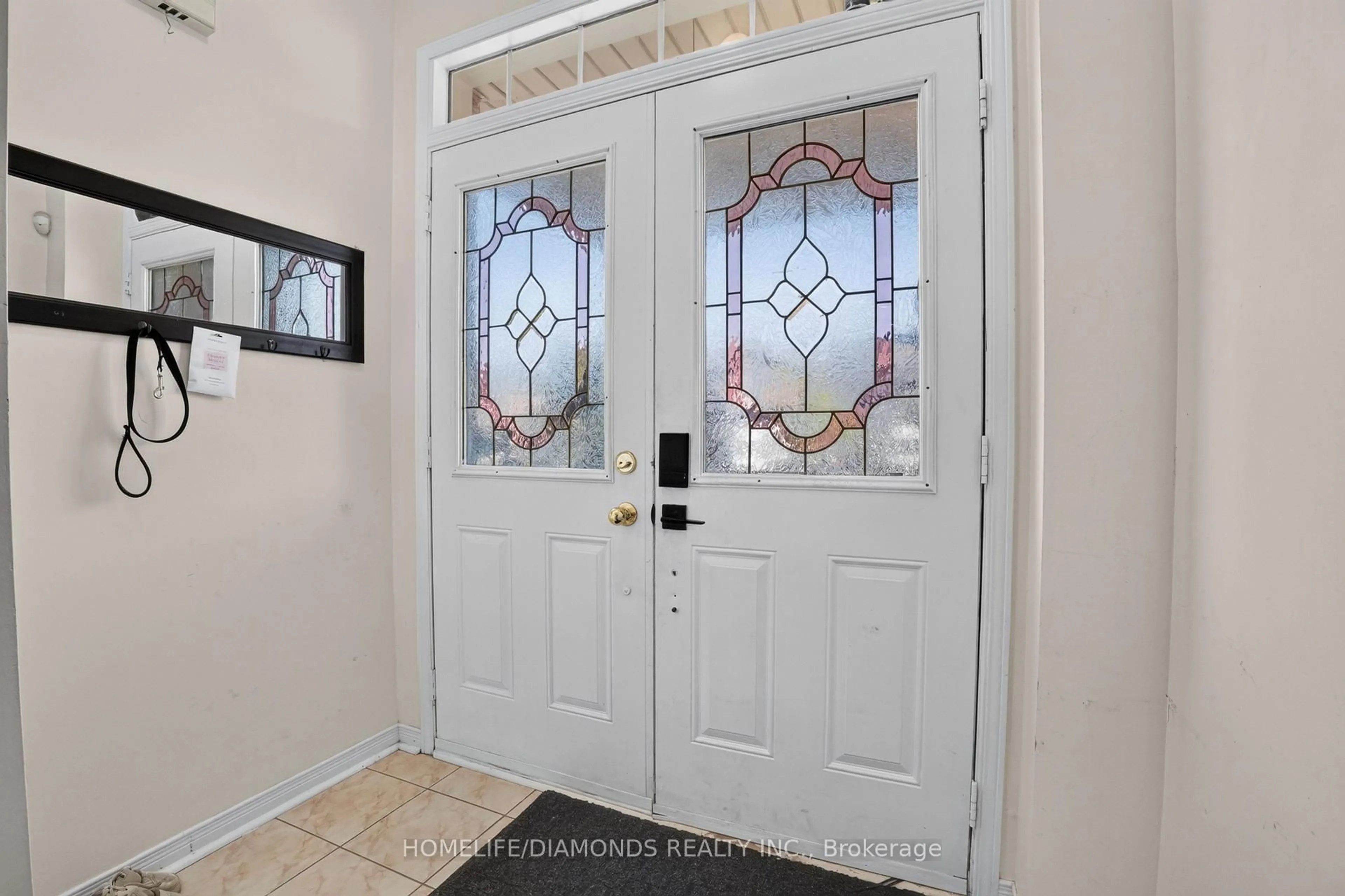 Indoor entryway for 58 Fandango Dr, Brampton Ontario L6X 0R4