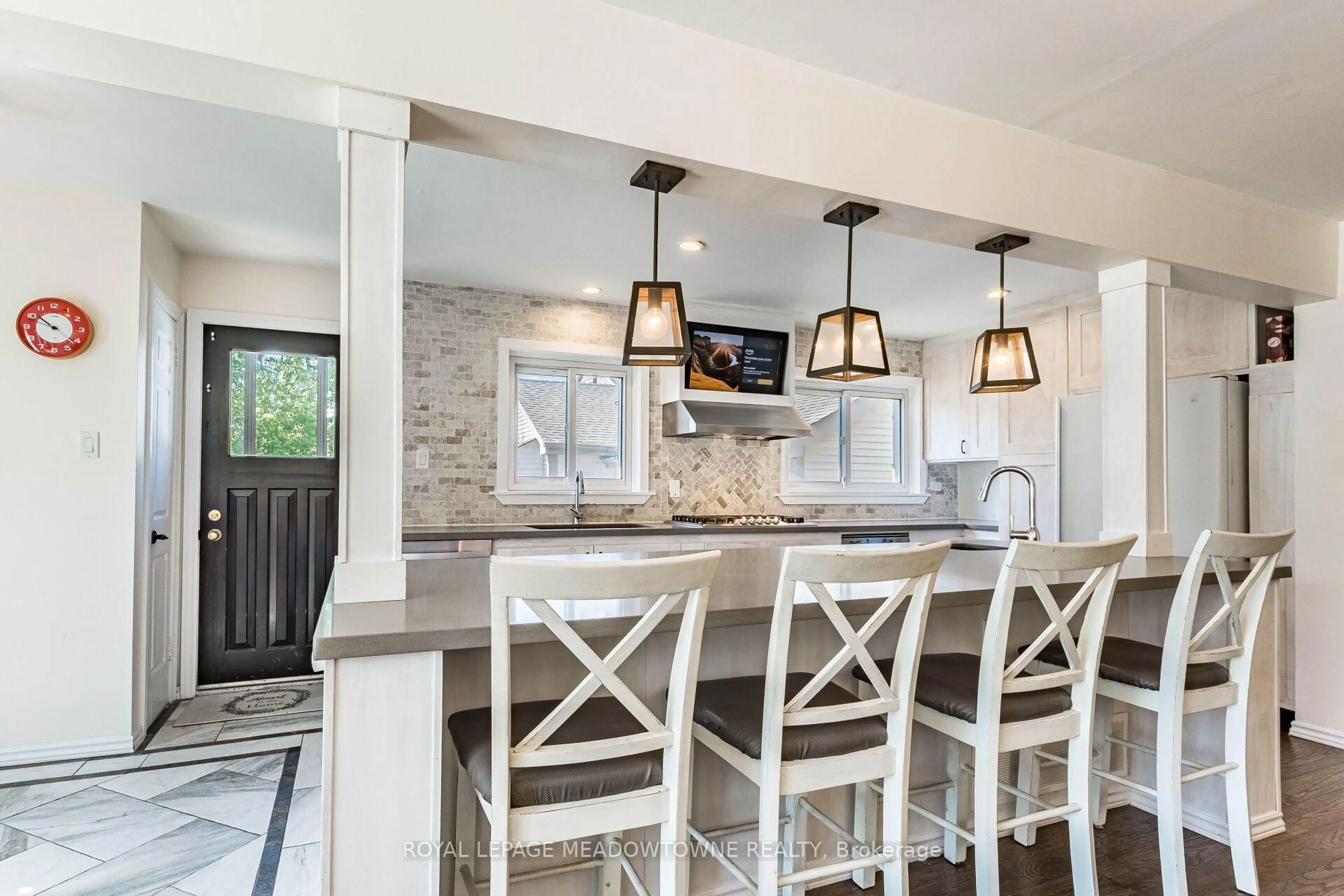 Open concept kitchen, ceramic/tile floor for 56 Sutter Ave, Brampton Ontario L6Z 1G7