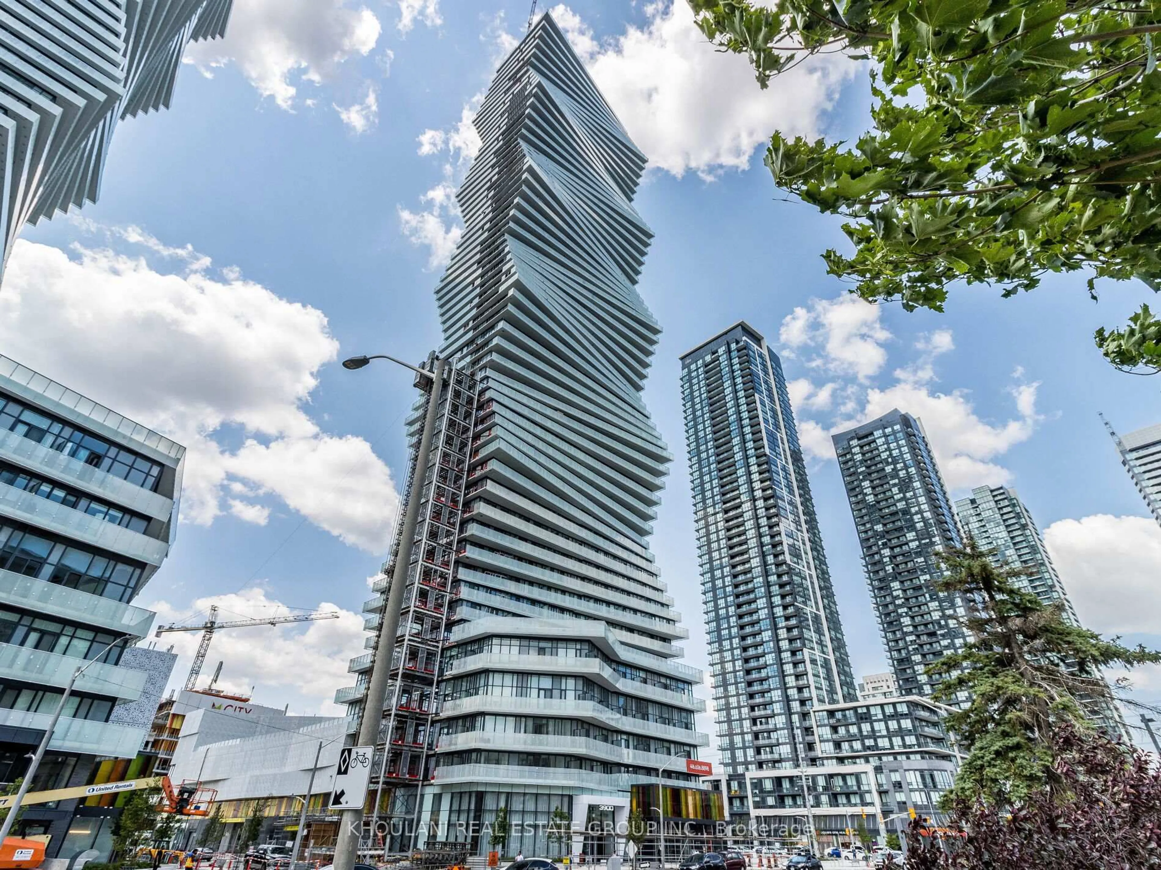 Unknown for 3900 Confederation Pkwy #2212, Mississauga Ontario L5B 0M3