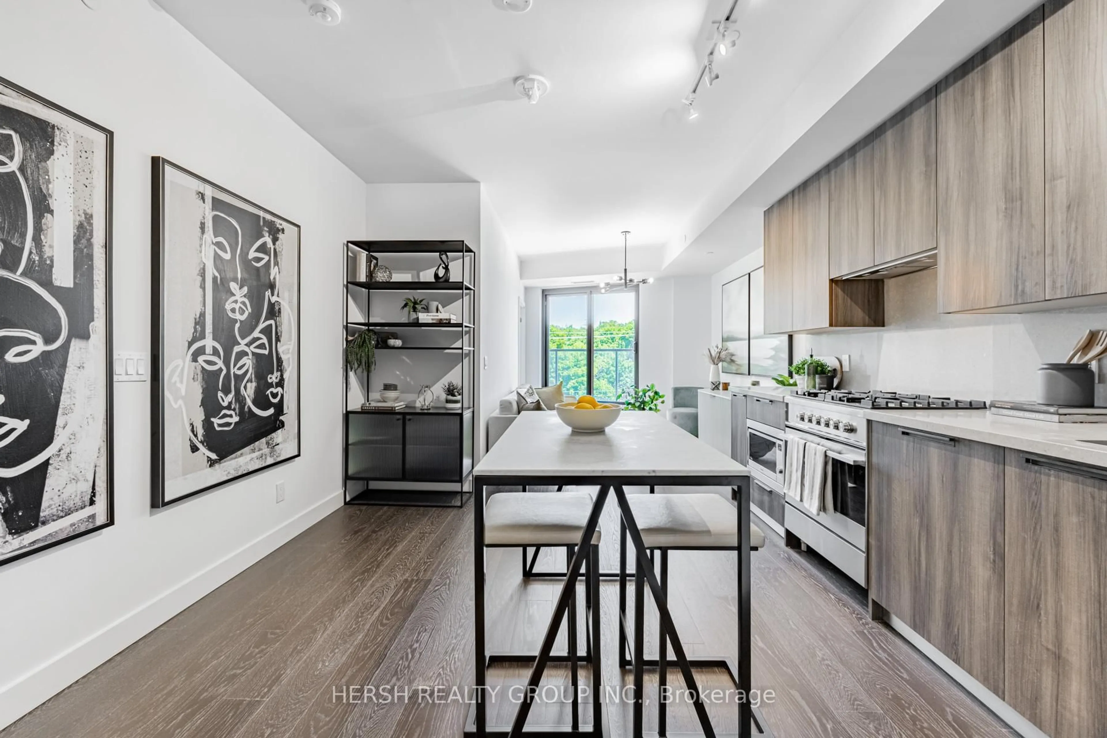 Open concept kitchen, unknown for 160 Kingsway Cres #310, Toronto Ontario M8X 0B5