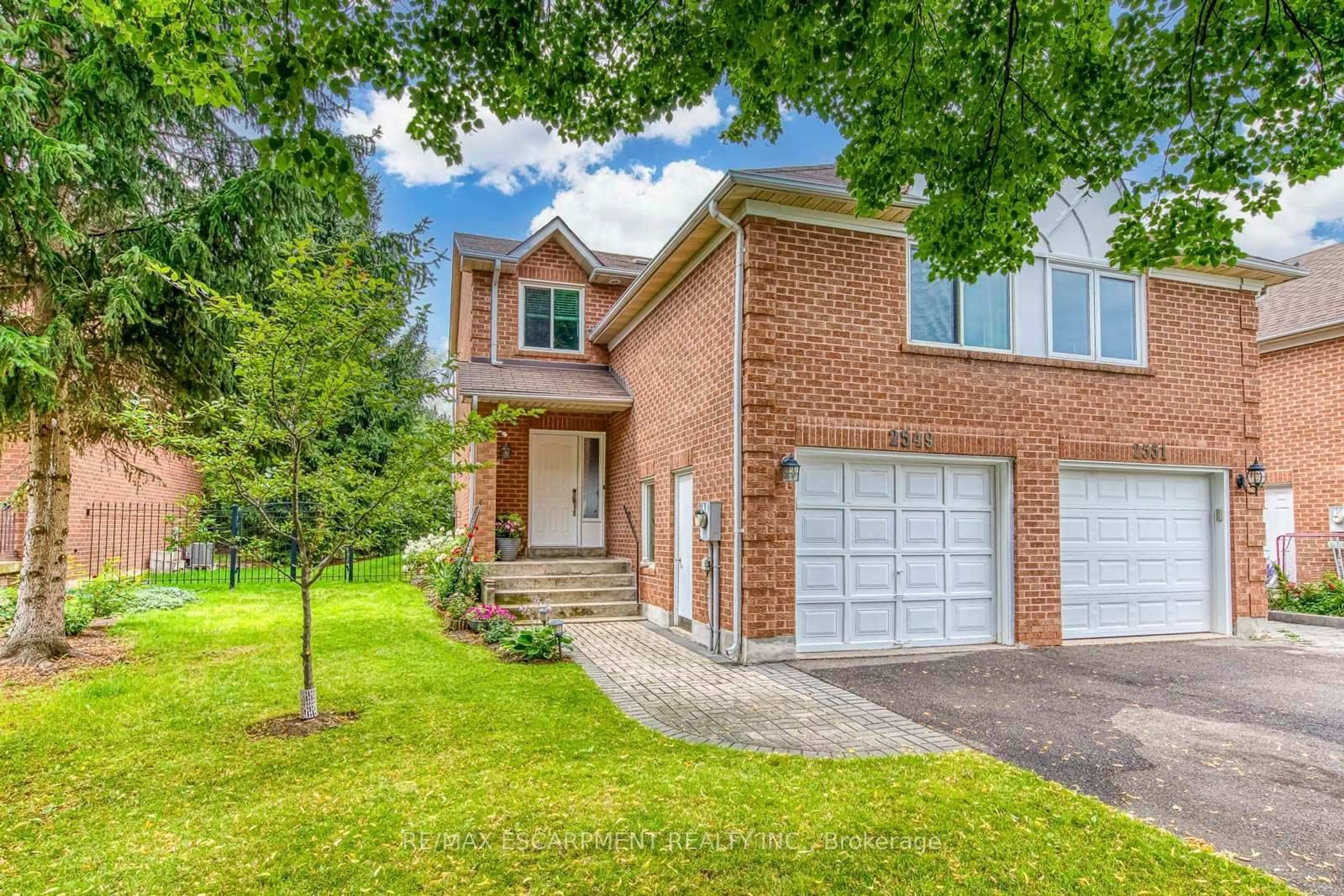 Home with brick exterior material, street for 2549 Addingham Cres, Oakville Ontario L6J 7K7