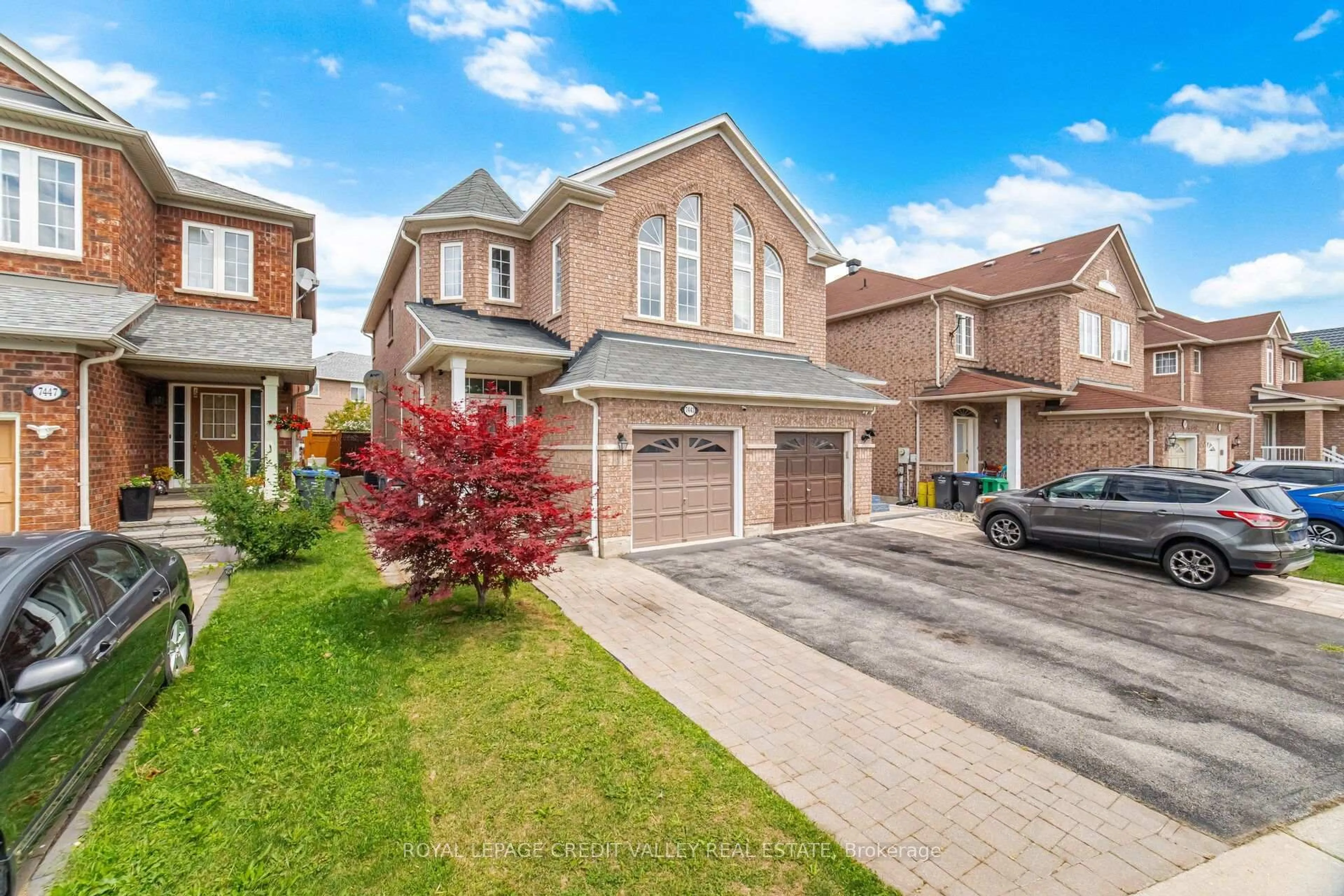 Home with brick exterior material, street for 7443 Russian Olive Clse, Mississauga Ontario L5N 8N7