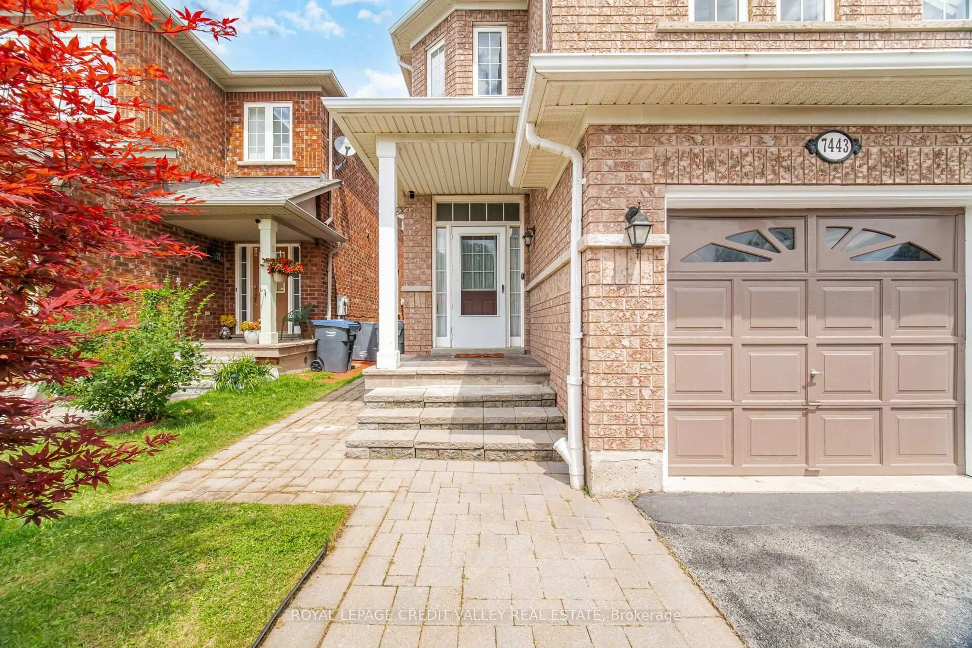 Home with brick exterior material, street for 7443 Russian Olive Clse, Mississauga Ontario L5N 8N7