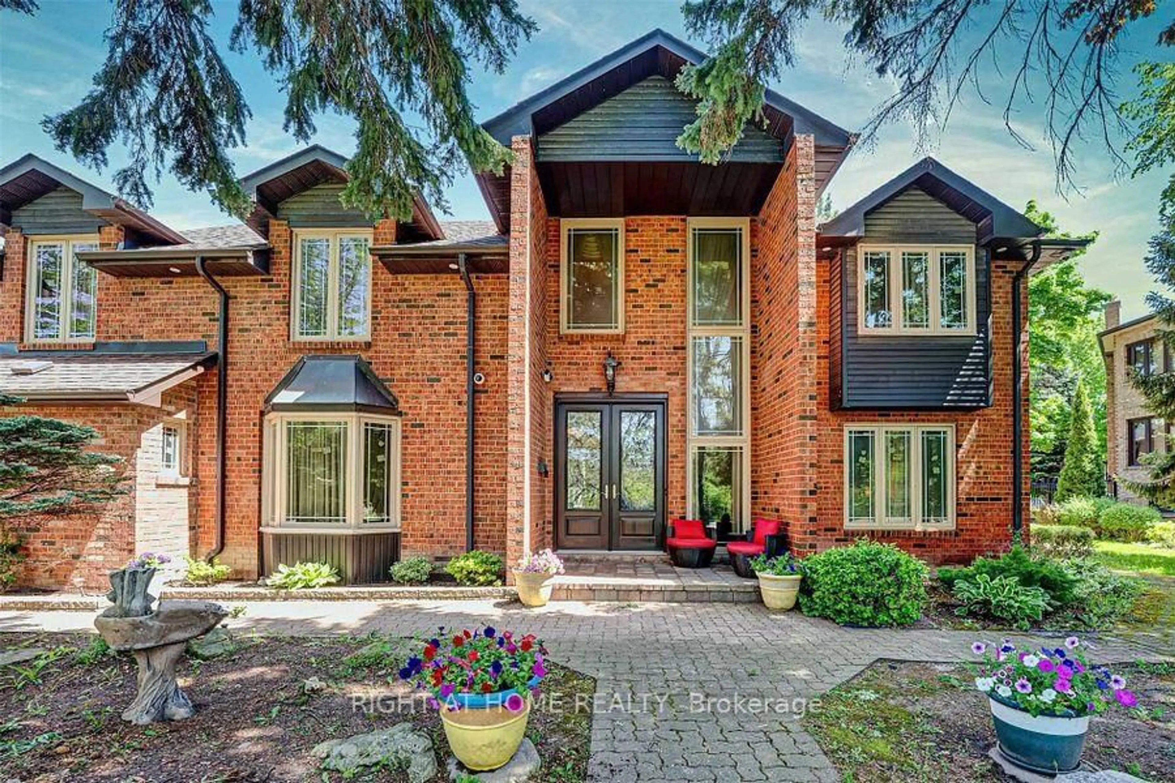 Home with brick exterior material, street for 4326 Bridlepath Tr, Mississauga Ontario L5L 3K4