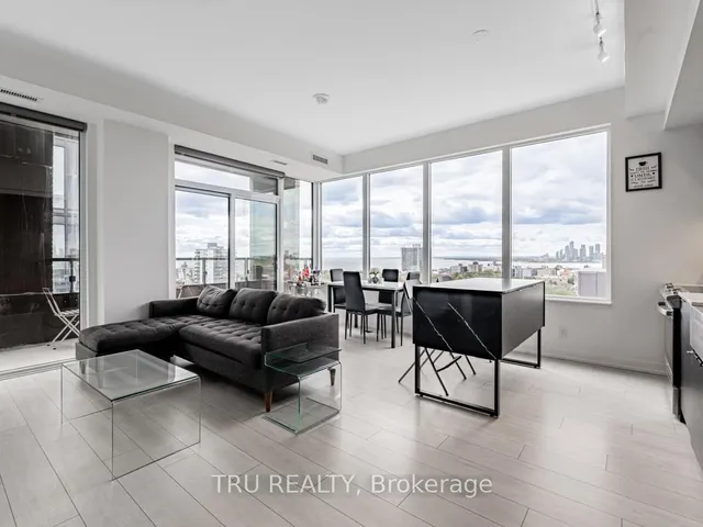 270 Dufferin St #LPH12, Toronto 5