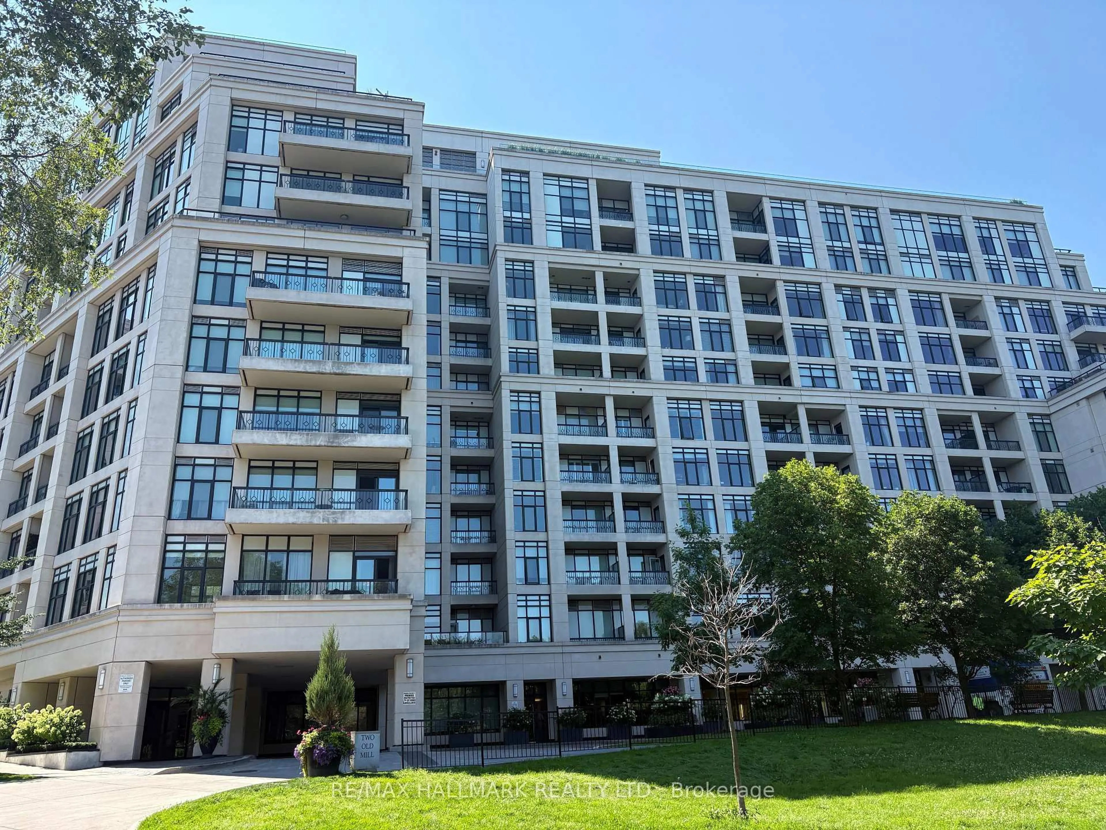 Unknown for 2 Old Mill Dr #712, Toronto Ontario M6S 0A2
