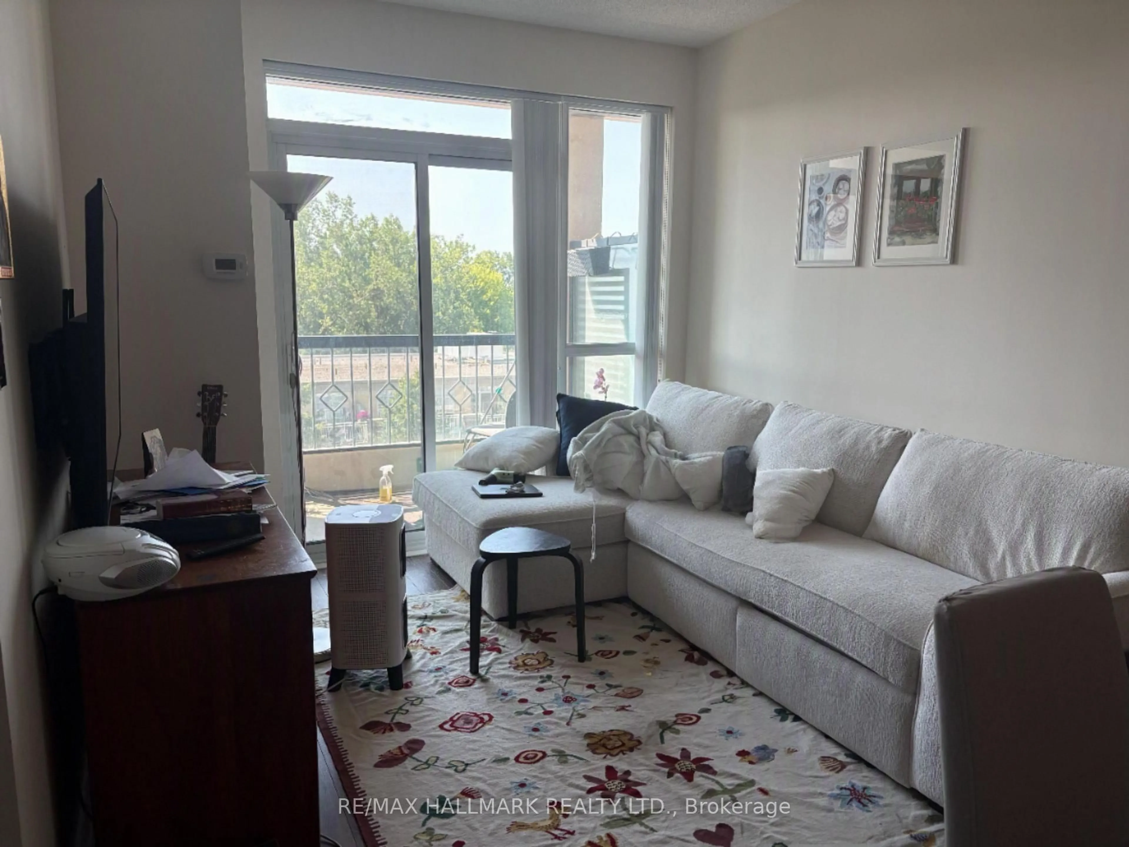Living room with furniture, floor is not visible for 2 Old Mill Dr #712, Toronto Ontario M6S 0A2