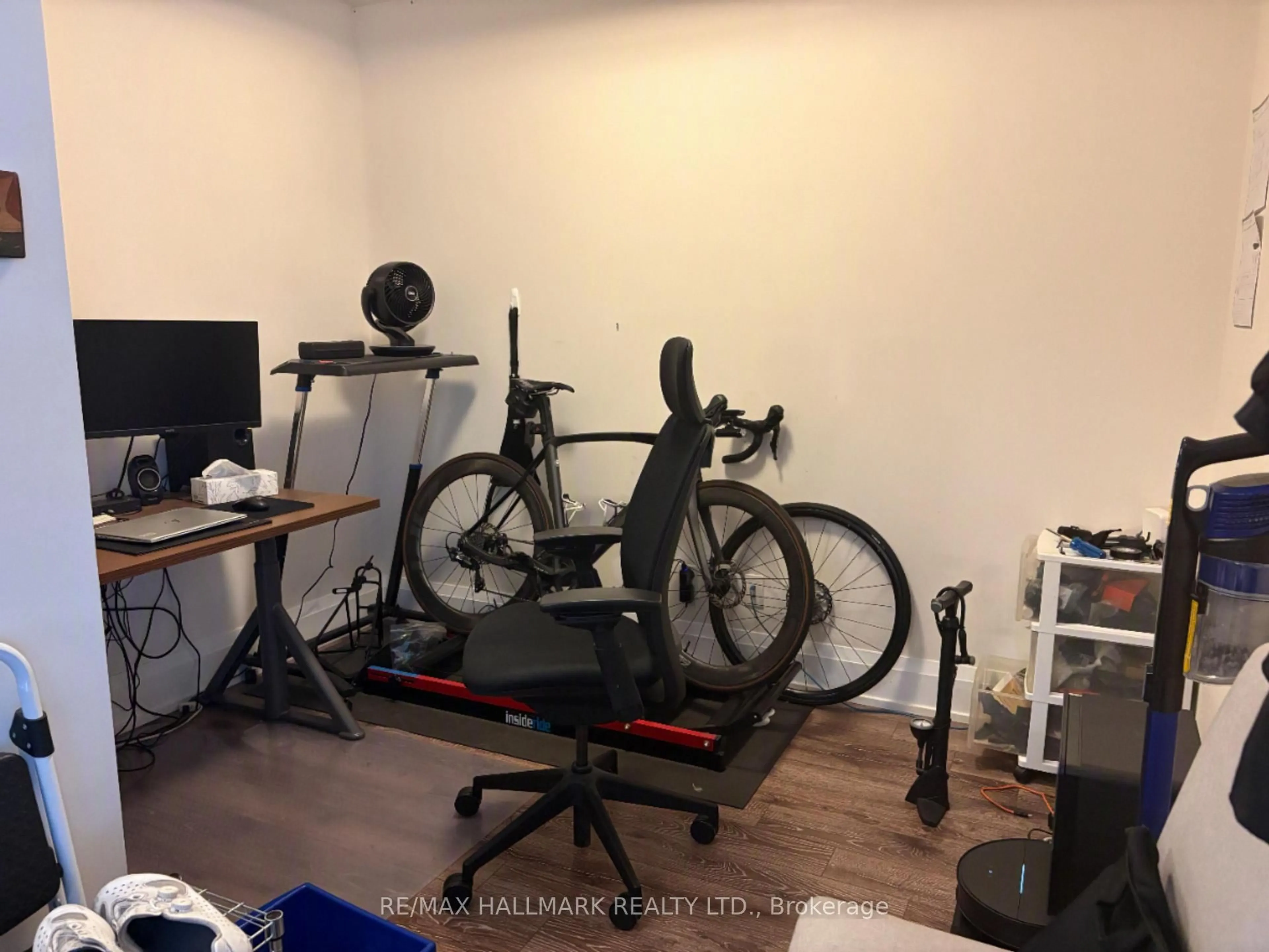Gym or fitness room for 2 Old Mill Dr #712, Toronto Ontario M6S 0A2