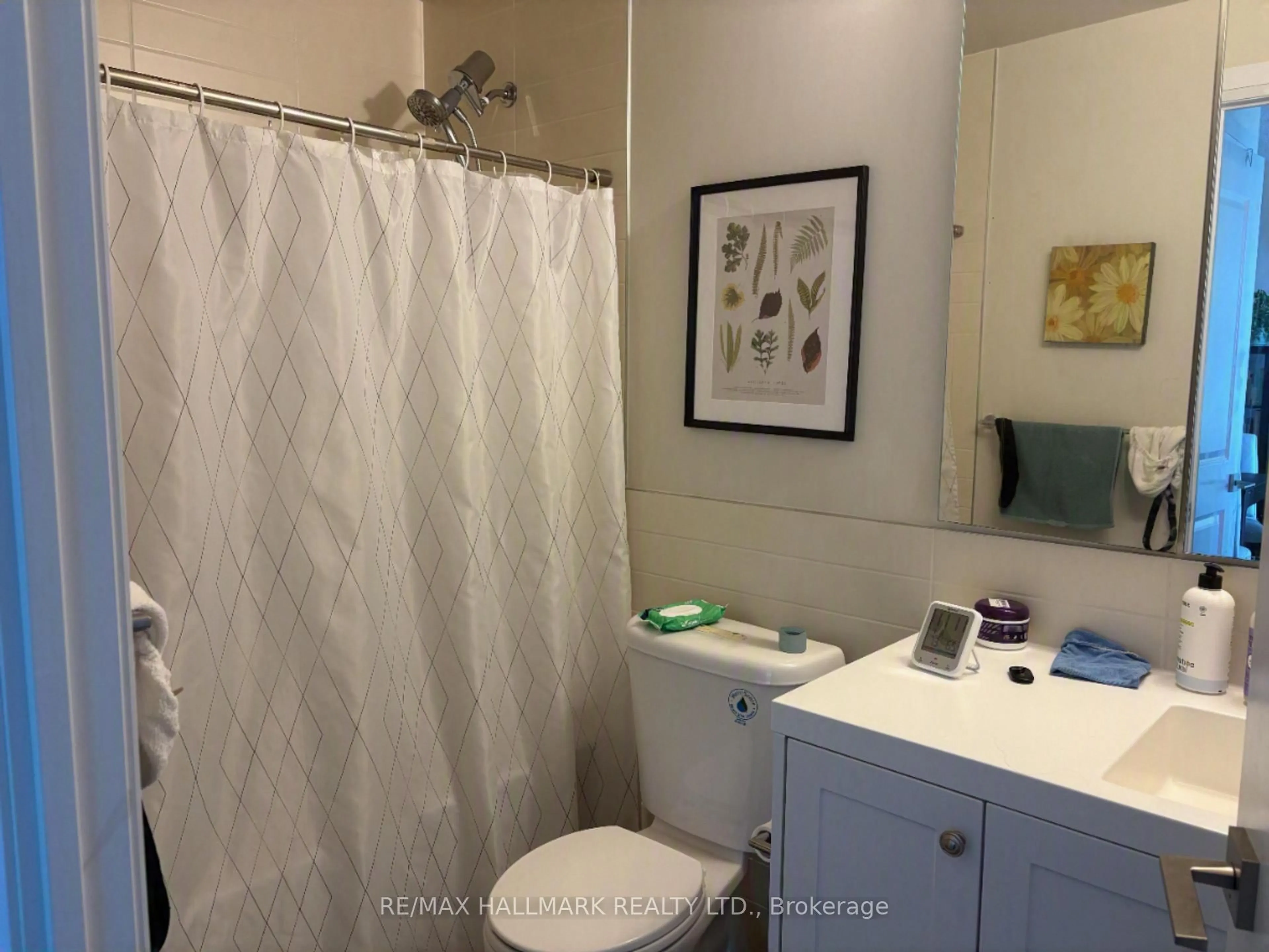 Standard bathroom, unknown for 2 Old Mill Dr #712, Toronto Ontario M6S 0A2