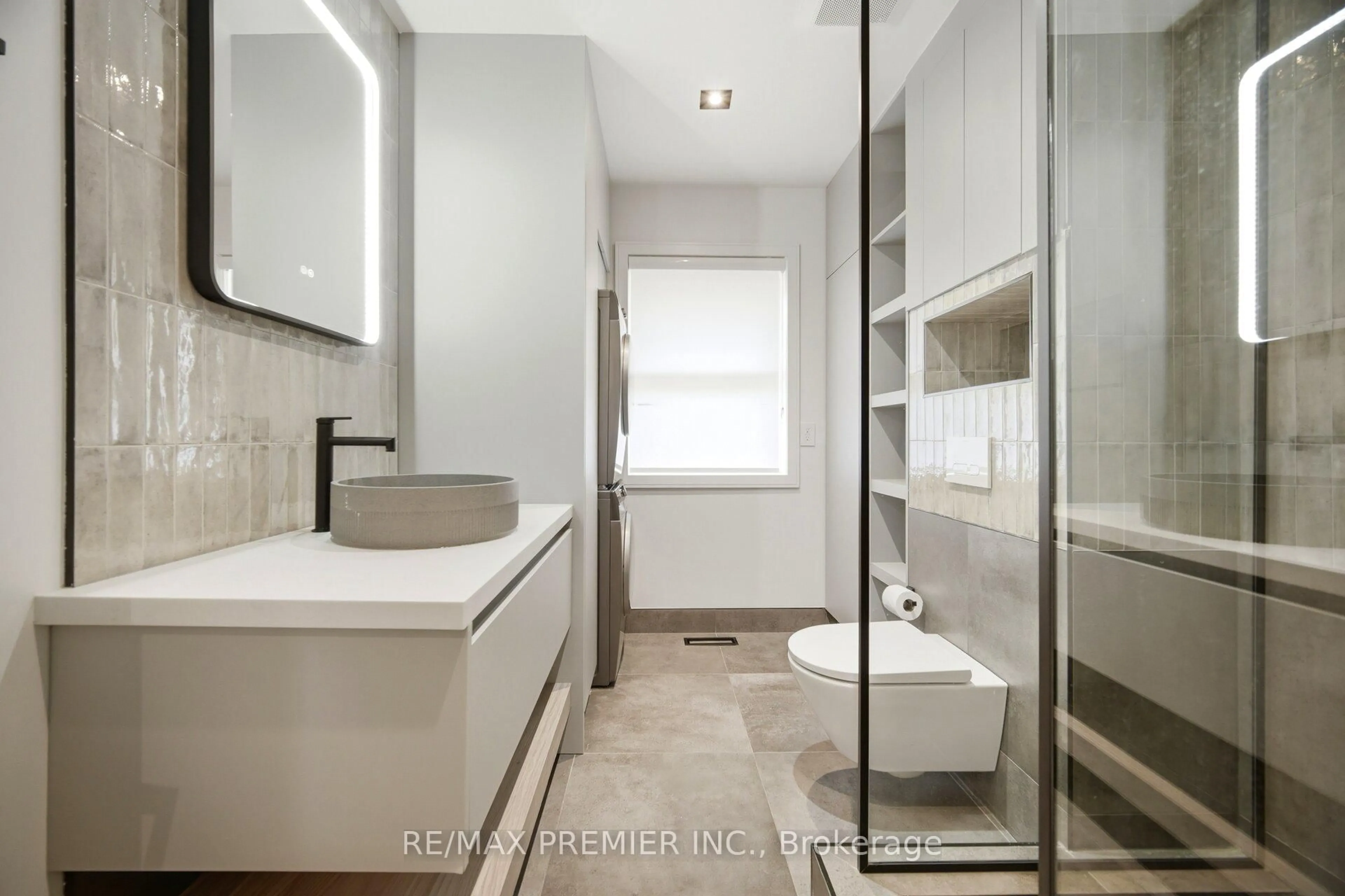 Contemporary bathroom, ceramic/tile floor for 19 Jacinta Dr, Toronto Ontario M6L 1H6