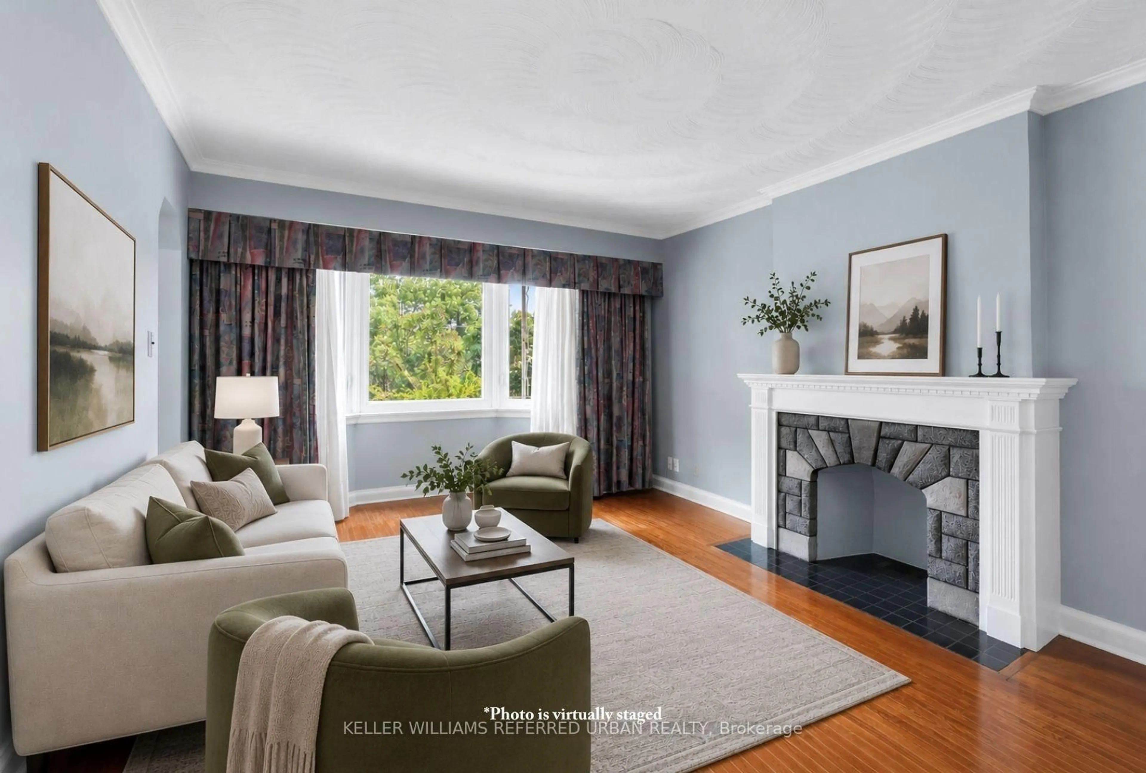 Living room with furniture, unknown for 114 Gracefield Ave, Toronto Ontario M6L 1L1