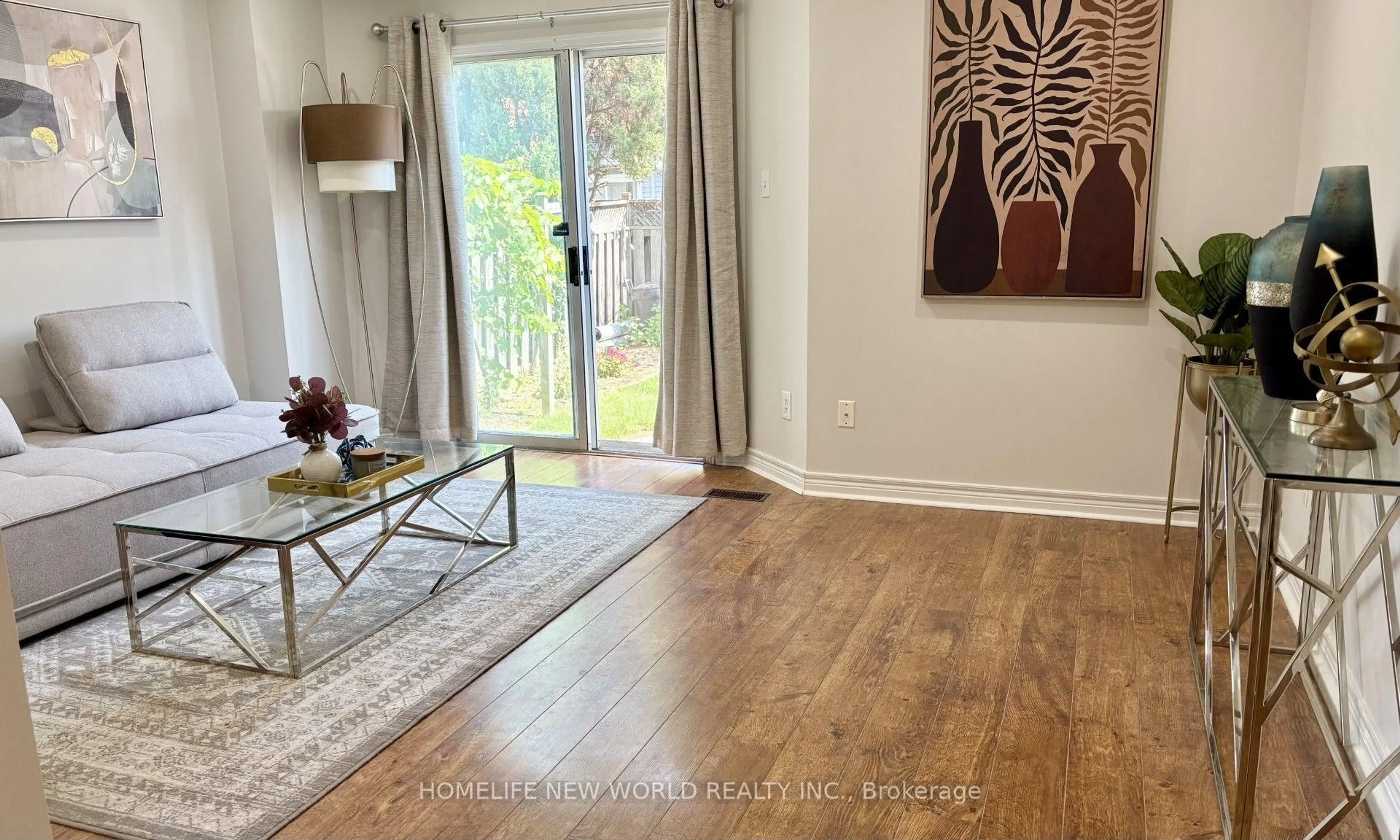 Indoor entryway for 5666 Cortina Cres, Mississauga Ontario L4Z 3R4