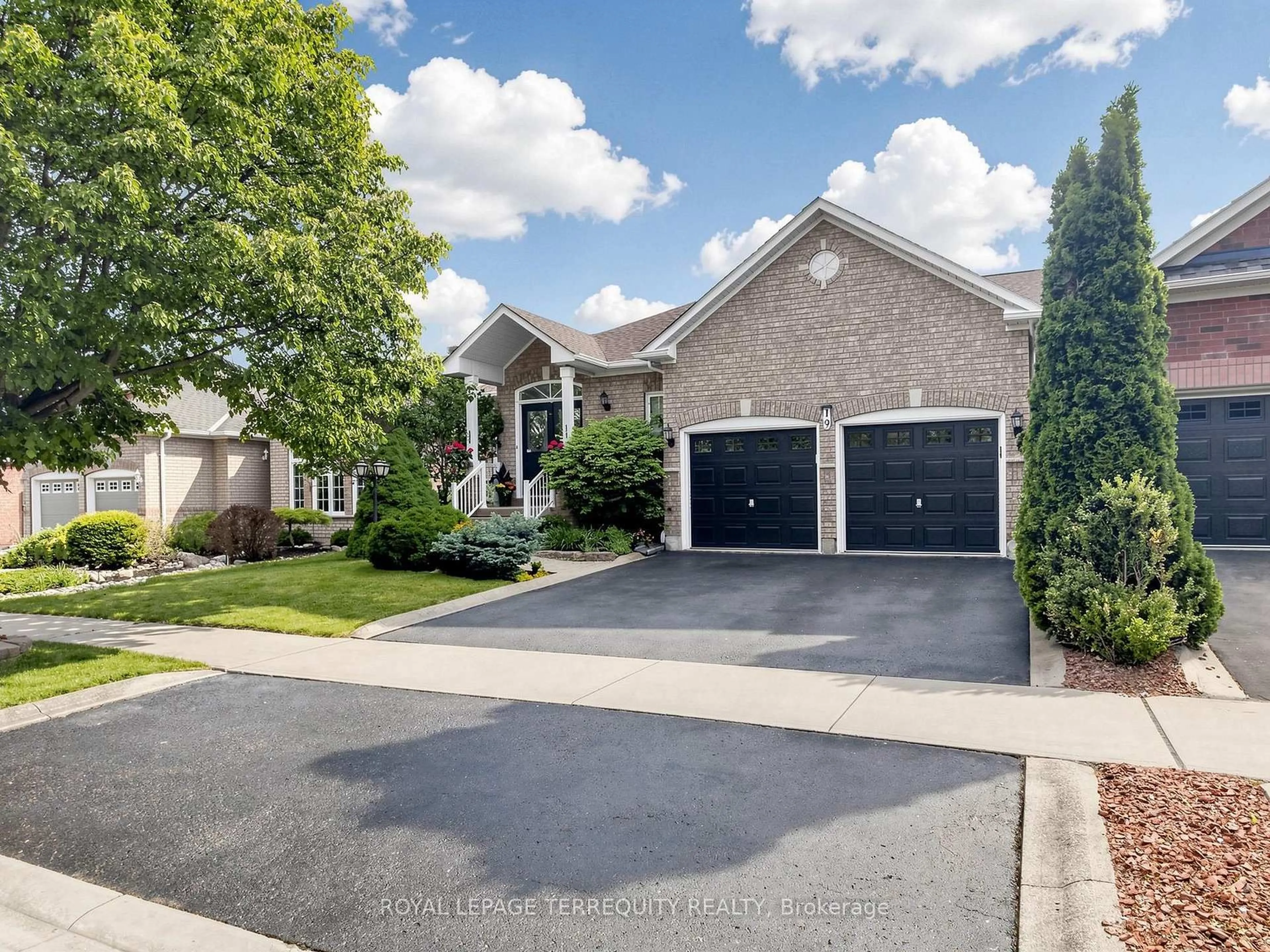 Home with brick exterior material, street for 19 Johnson Cres, Halton Hills Ontario L7G 6C9