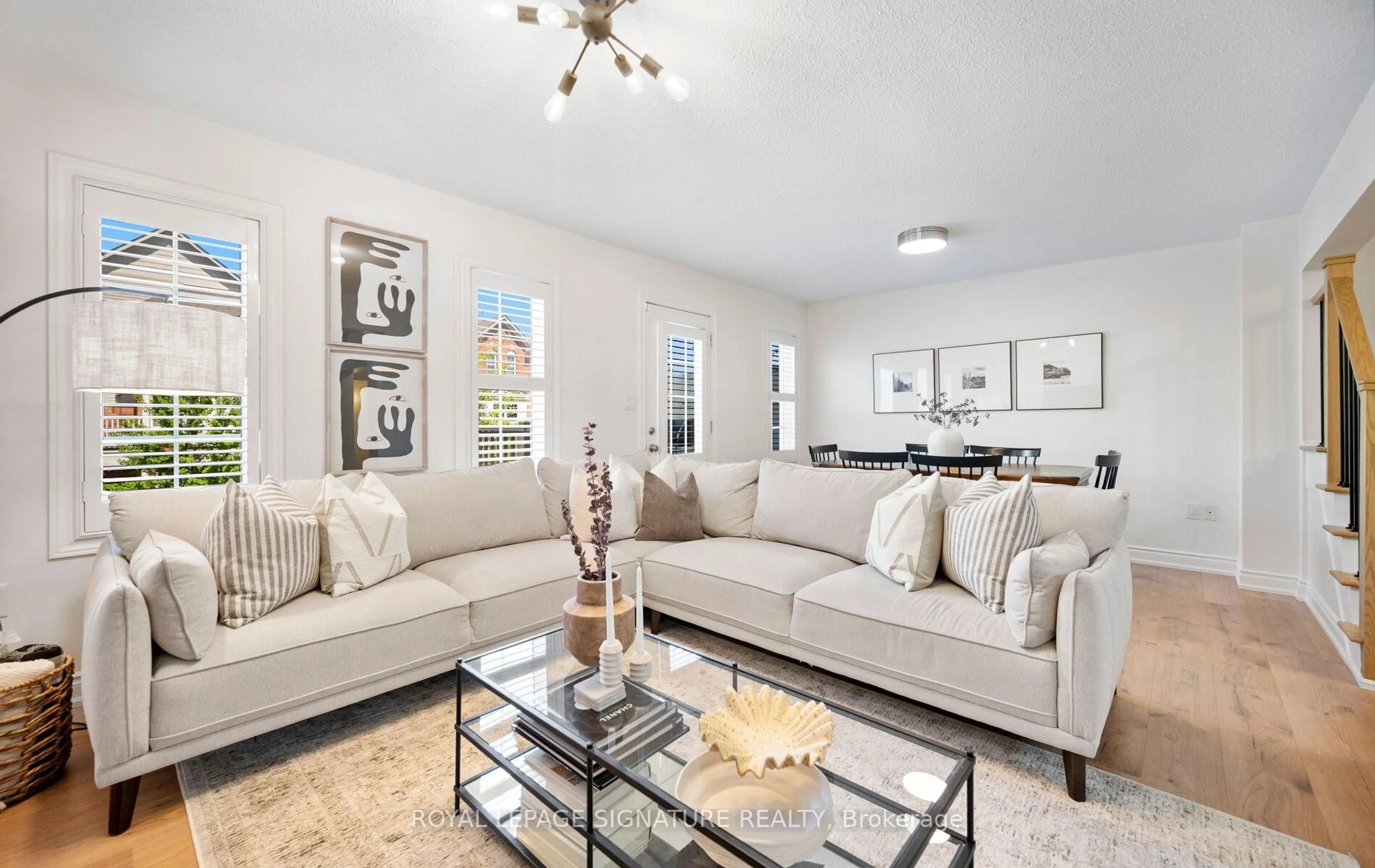 Living room with furniture, unknown for 944 Deverell Pl, Milton Ontario L9T 0M3