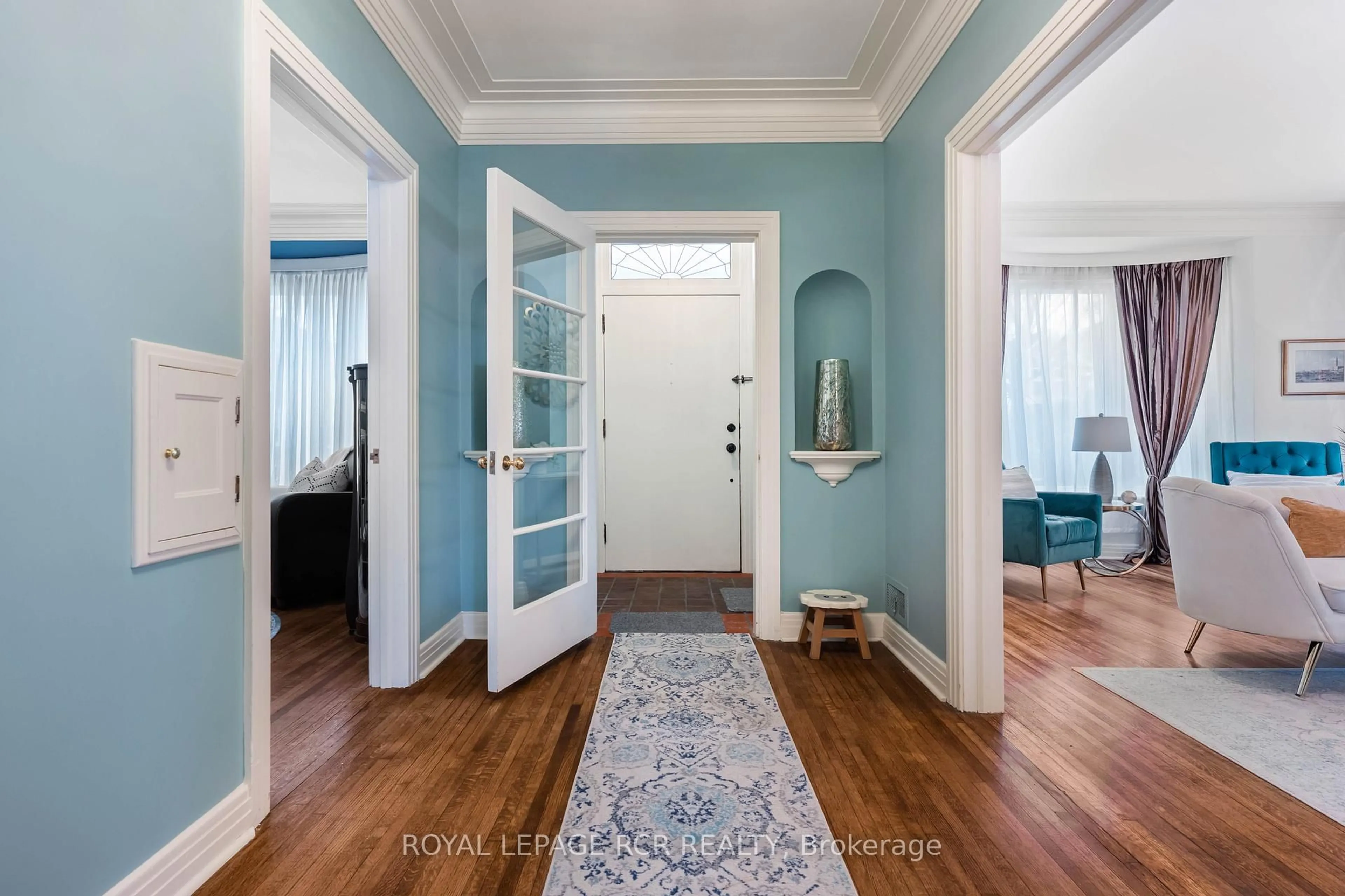 Indoor entryway for 17 First Ave, Orangeville Ontario L9W 1H7