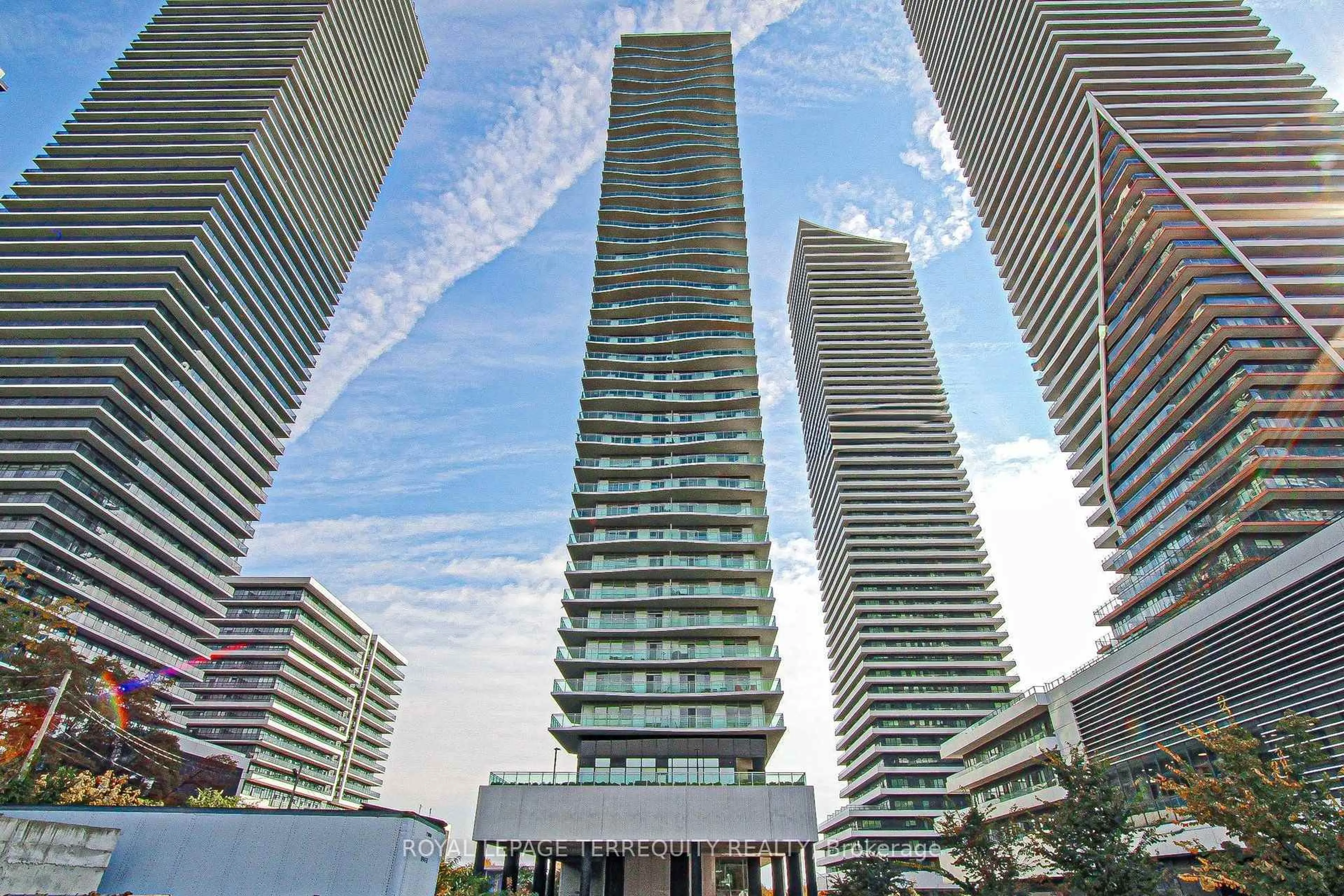 Indoor foyer for 33 Shore Breeze Dr #3111, Toronto Ontario M8V 0G1