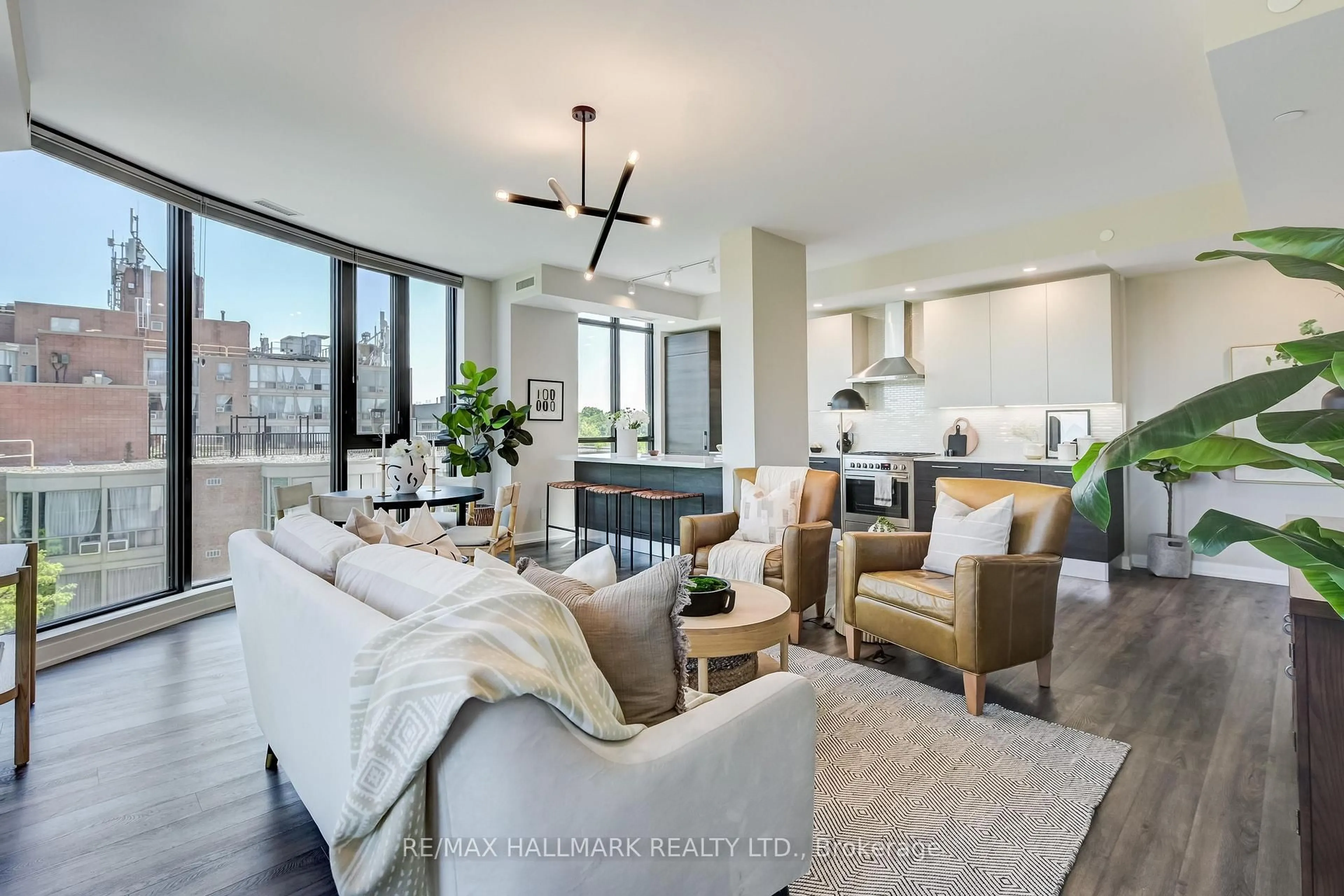 Living room with furniture, unknown for 2118 Bloor St #402, Toronto Ontario M6S 0A6