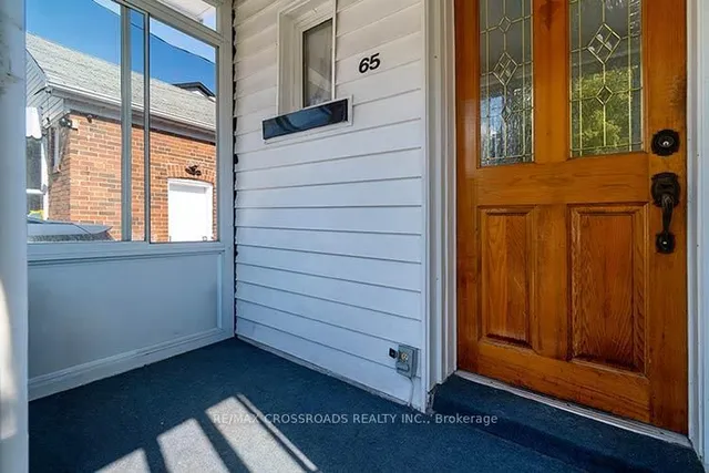 65 Manitoba St, Toronto 5