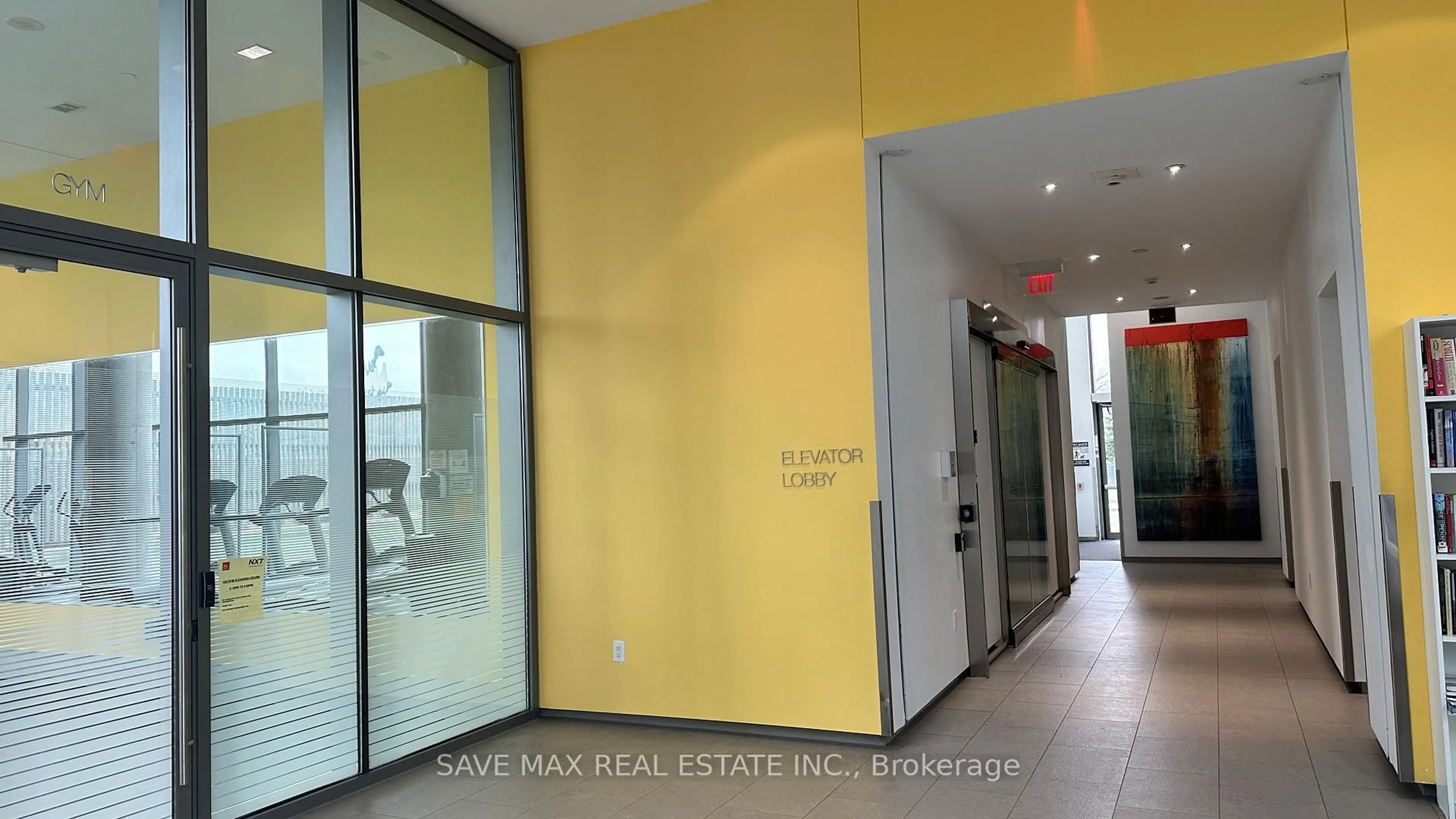 Indoor foyer for 105 The Queensway Ave #3213, Toronto Ontario M6S 2A2