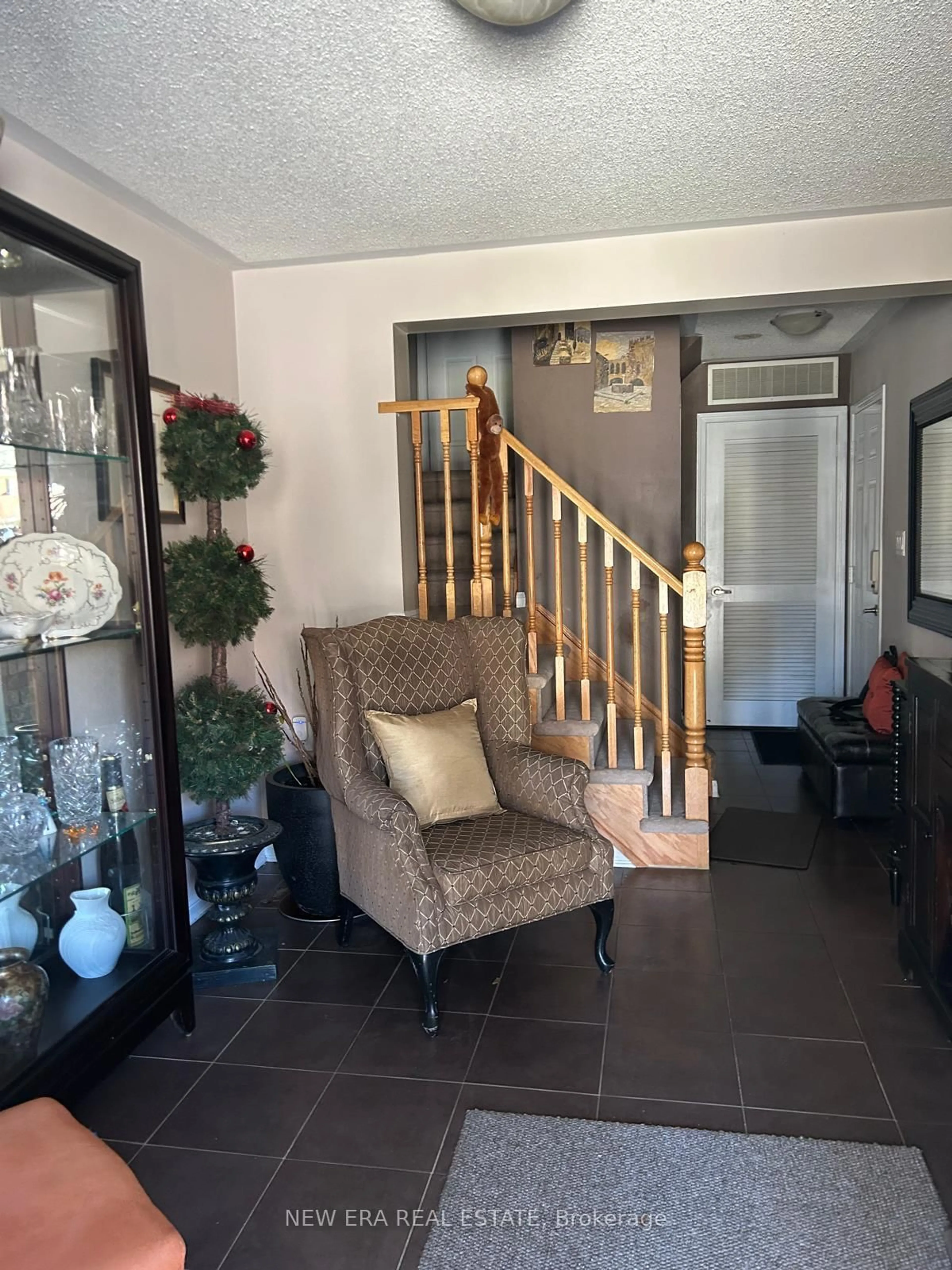 Unknown for 225 Schreyer Cres, Milton Ontario L9T 7B6
