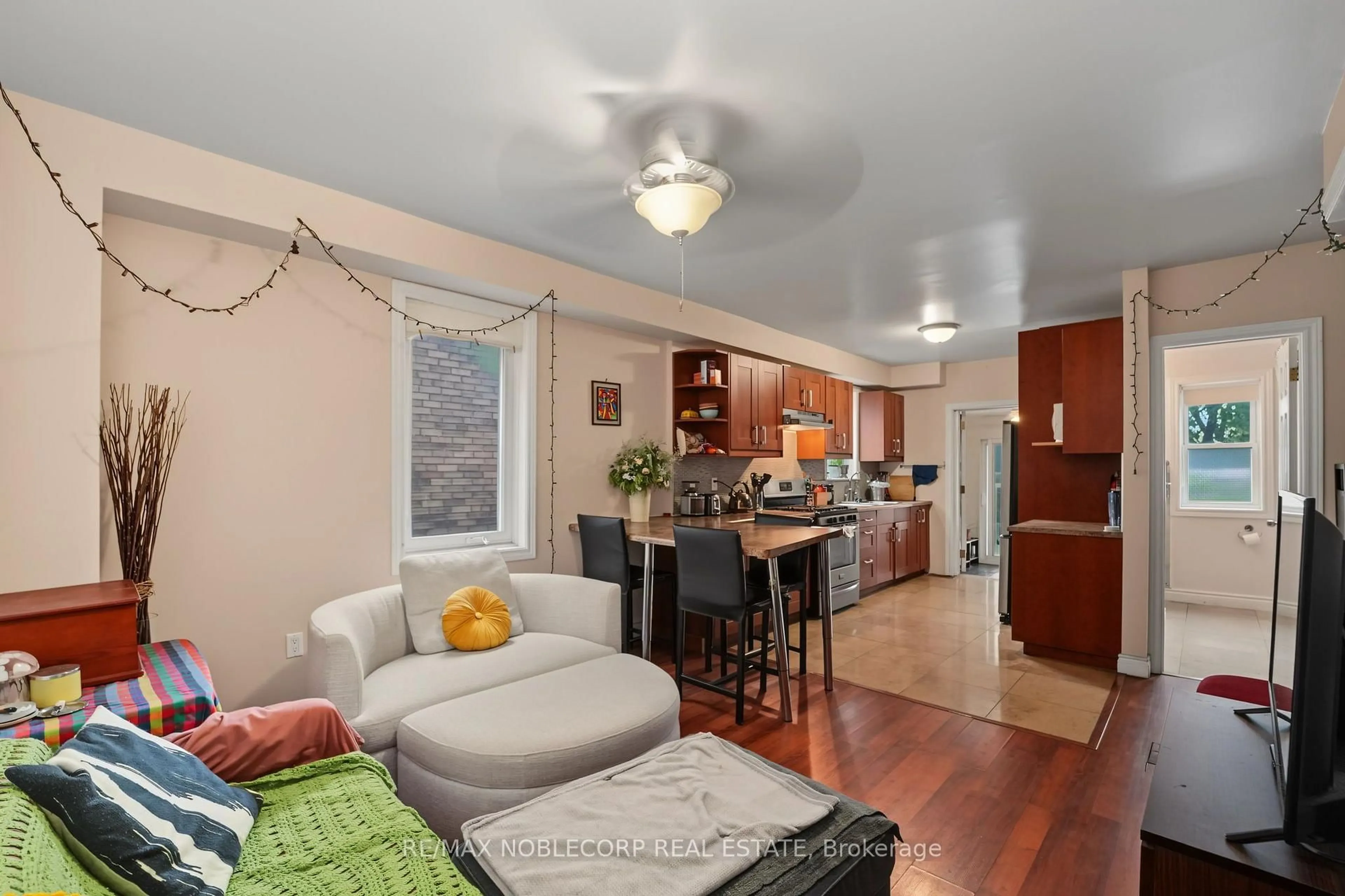 Open concept kitchen, unknown for 1035 Dovercourt Rd, Toronto Ontario M6H 2X7