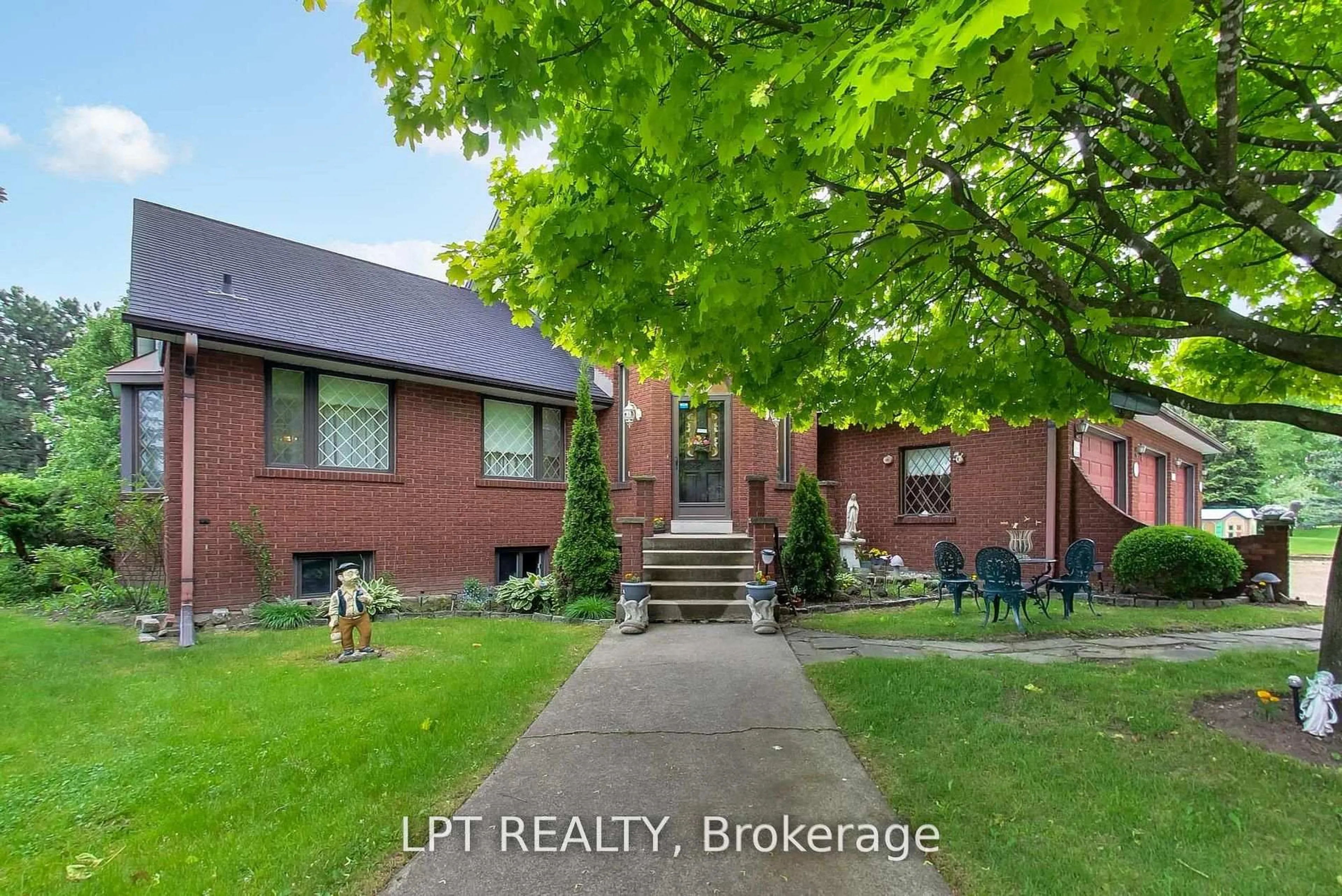 Unknown for 6 Fenton Way, Brampton Ontario L6P 0P5