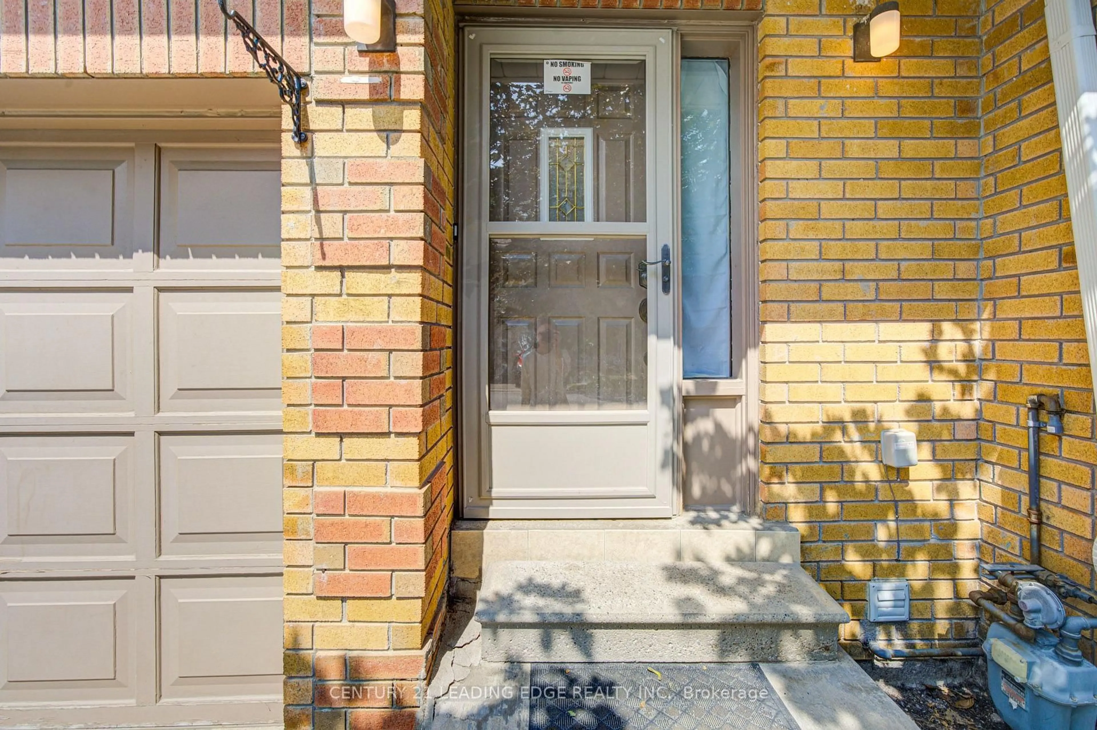 Indoor entryway for 550 Steddick Crt #50, Mississauga Ontario L5R 3S8
