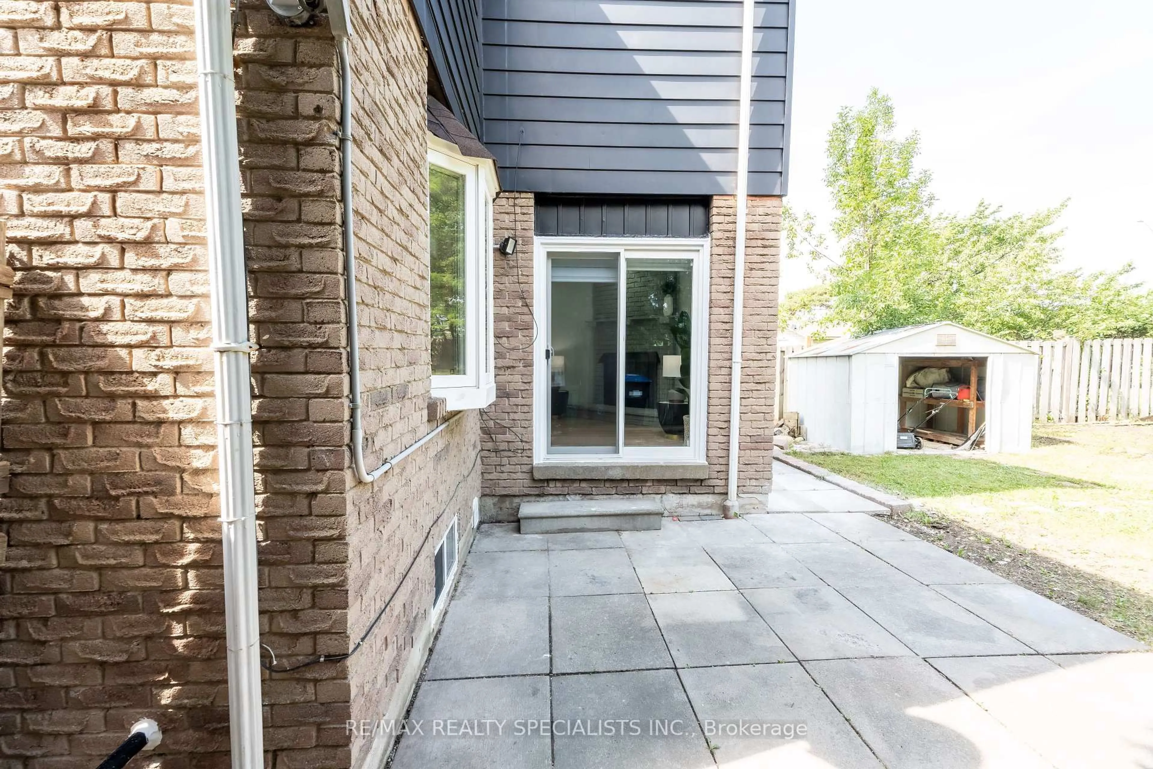 Patio, street for 66 Banting Cres, Brampton Ontario L6Y 2K9