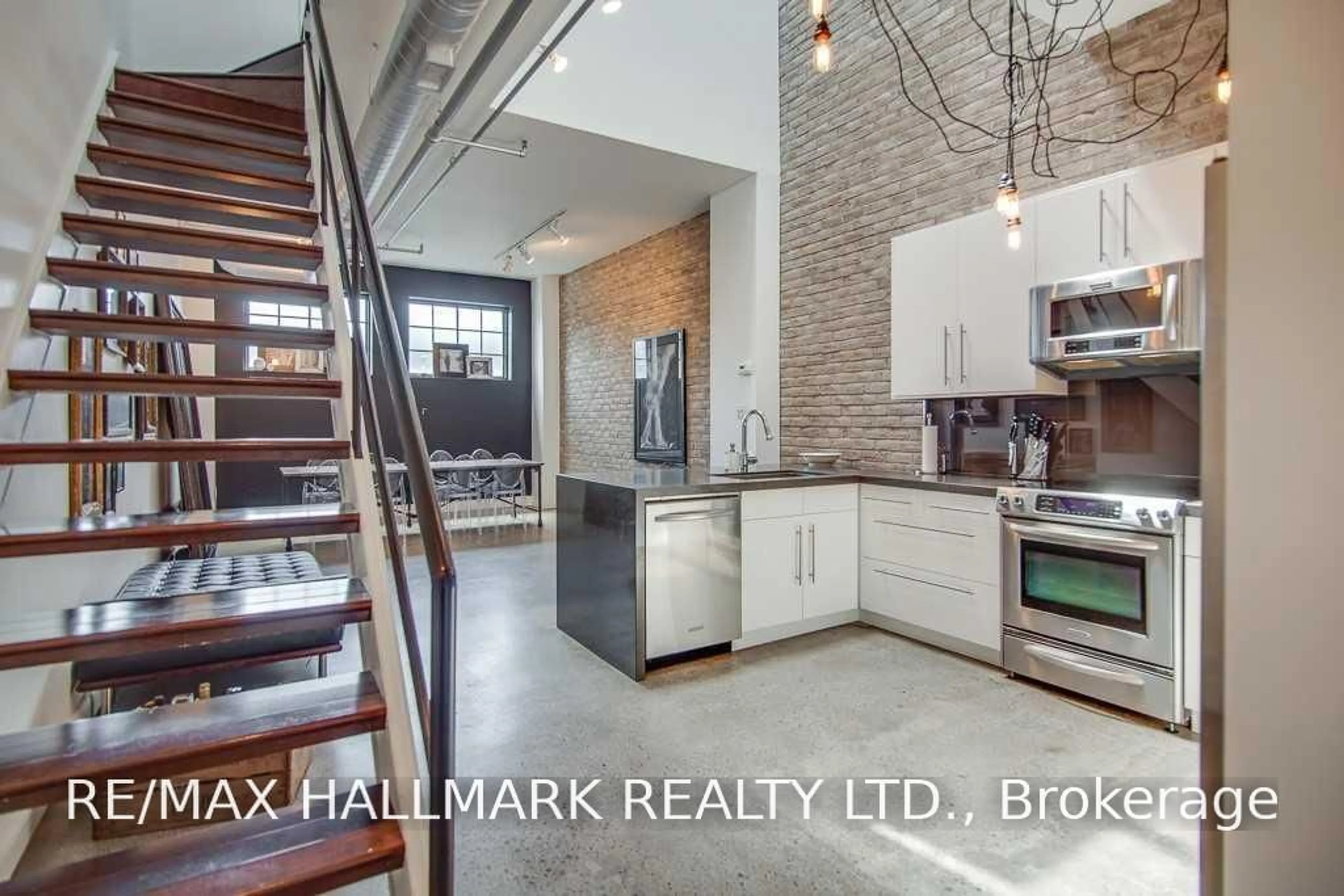 Contemporary kitchen, ceramic/tile floor for 6 Bartlett Ave #7, Toronto Ontario M6H 3E8