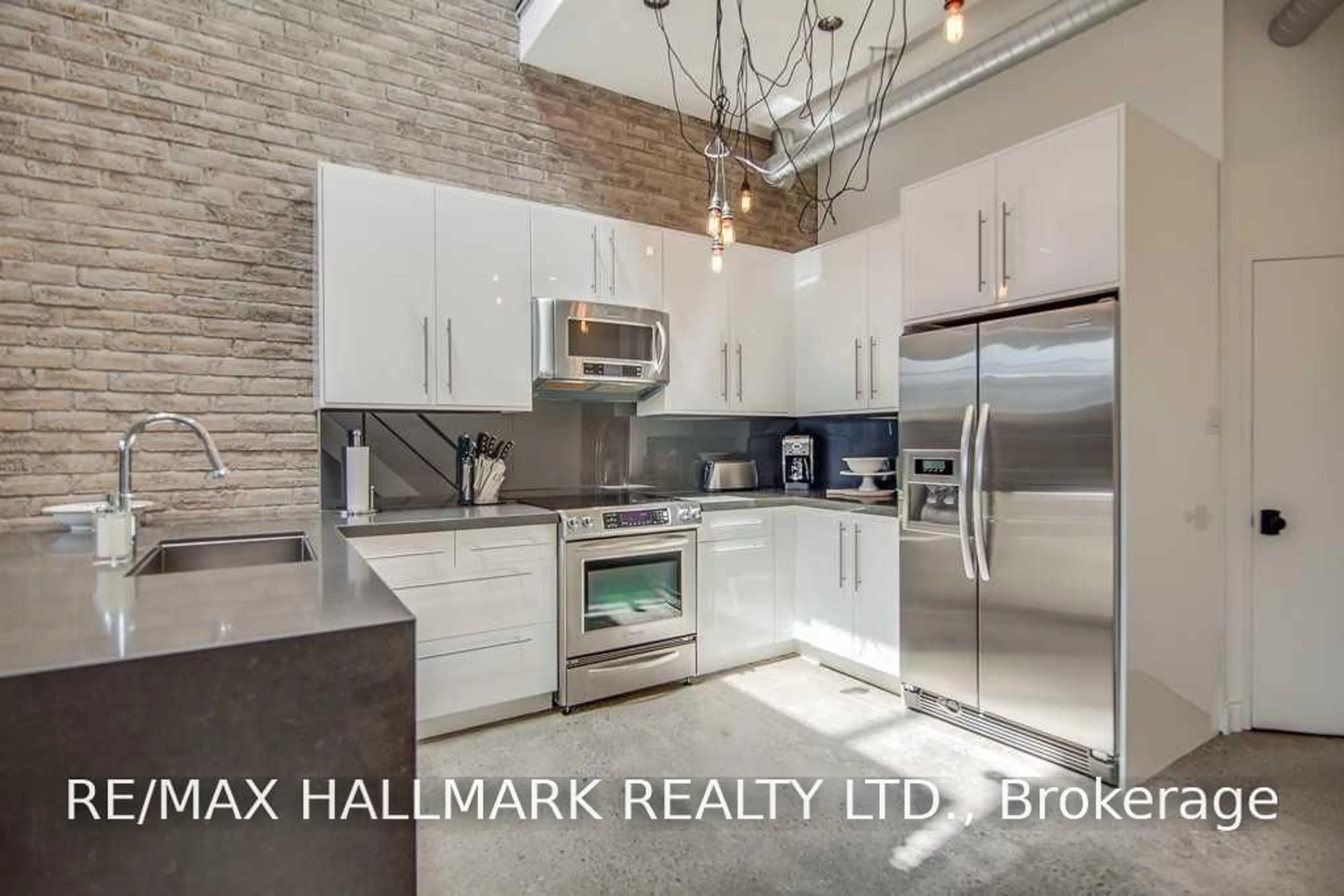 Contemporary kitchen, ceramic/tile floor for 6 Bartlett Ave #7, Toronto Ontario M6H 3E8