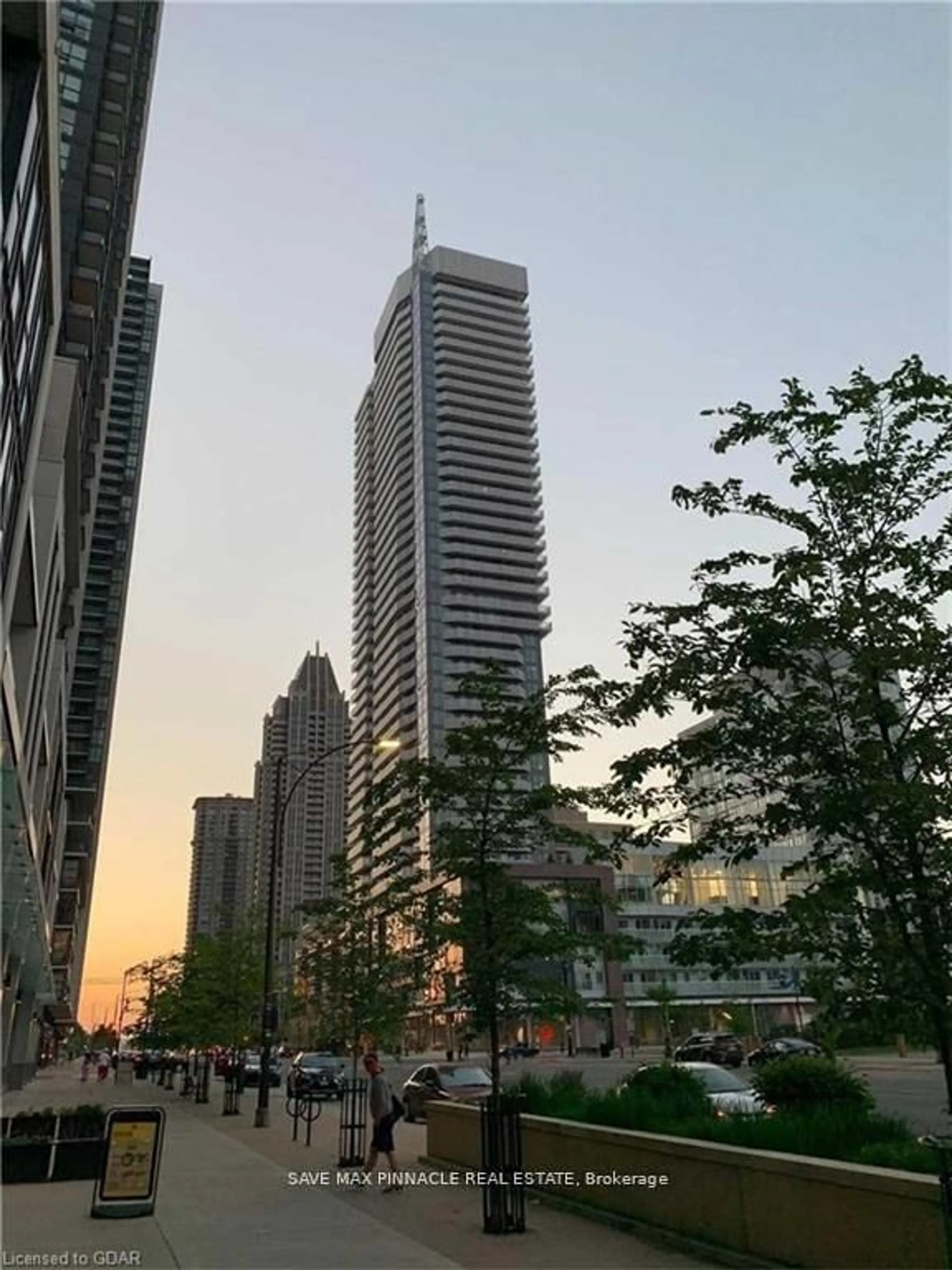 Unknown for 4065 Confederation Pkwy #2206, Mississauga Ontario L5B 4N1