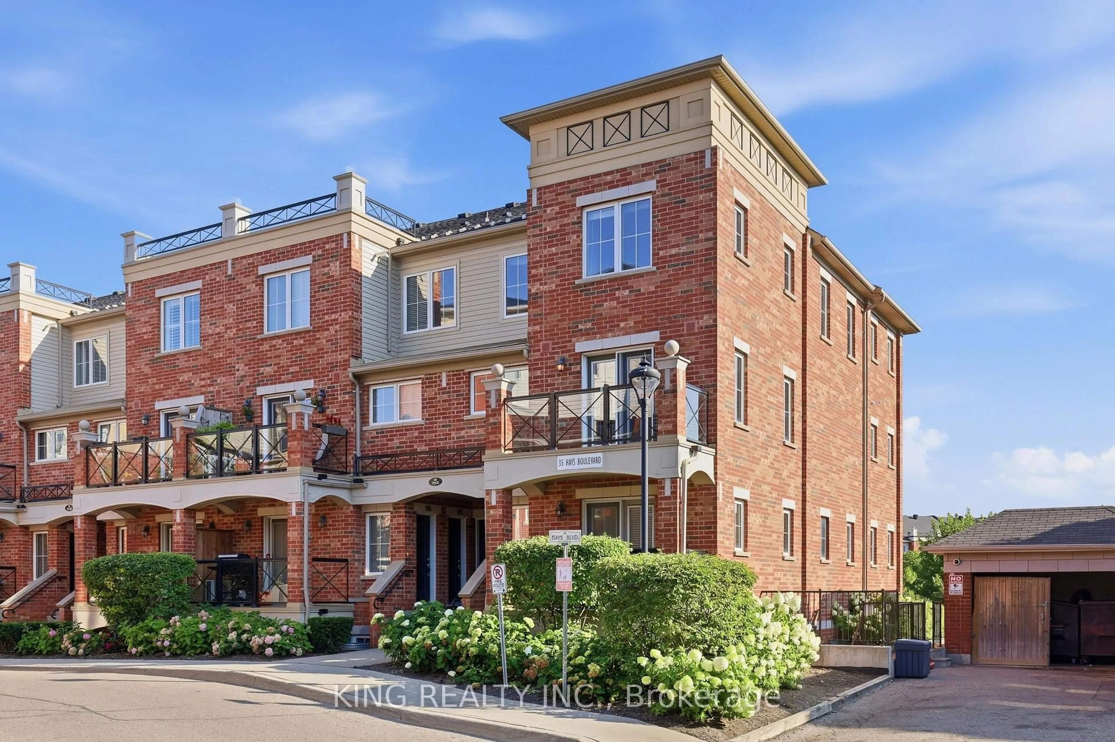 Home with brick exterior material, street for 35 Hays Blvd #8, Oakville Ontario L6H 0J1