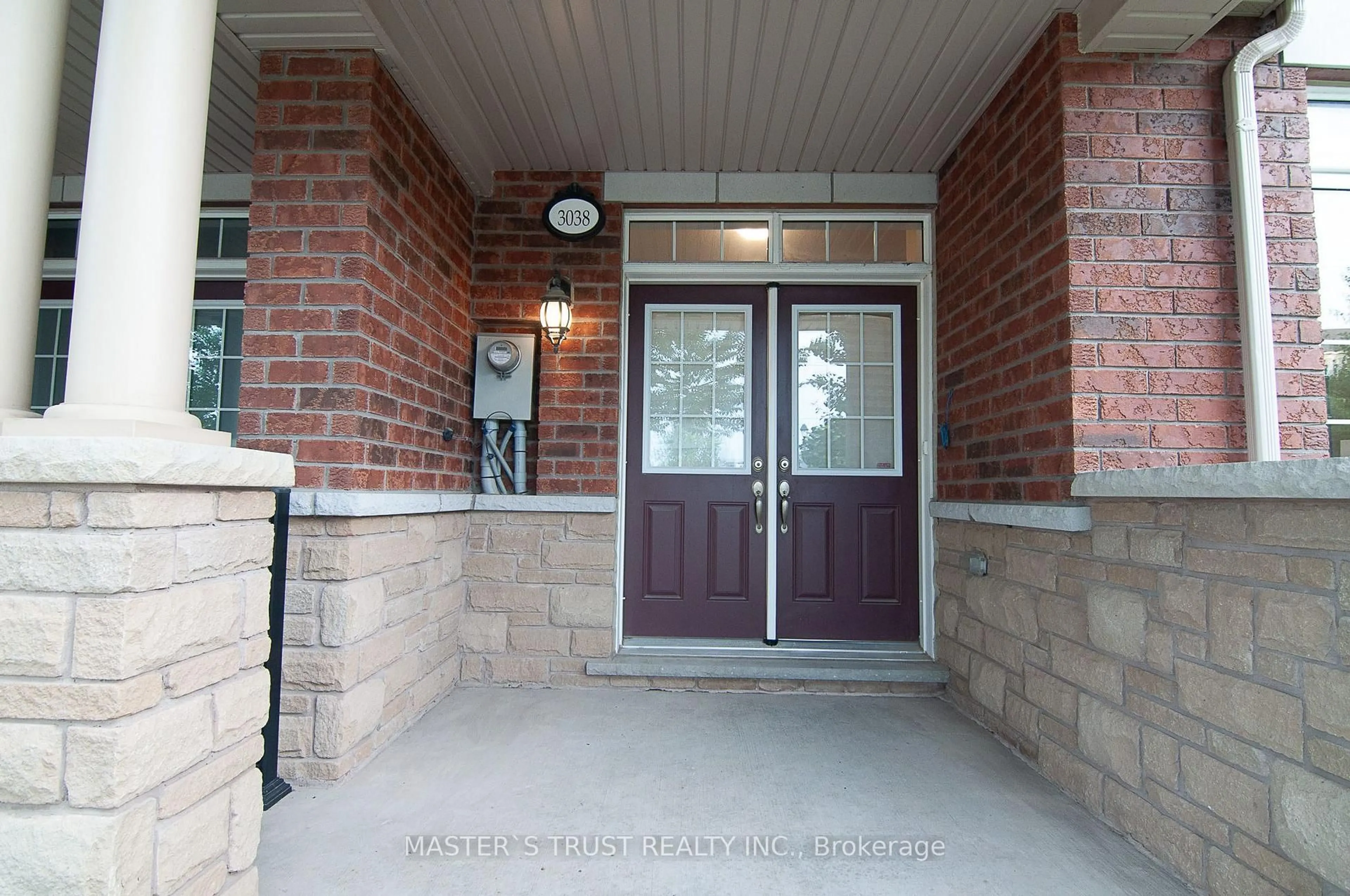 Indoor entryway for 3038 George Savage Ave, Oakville Ontario L6M 0Z1