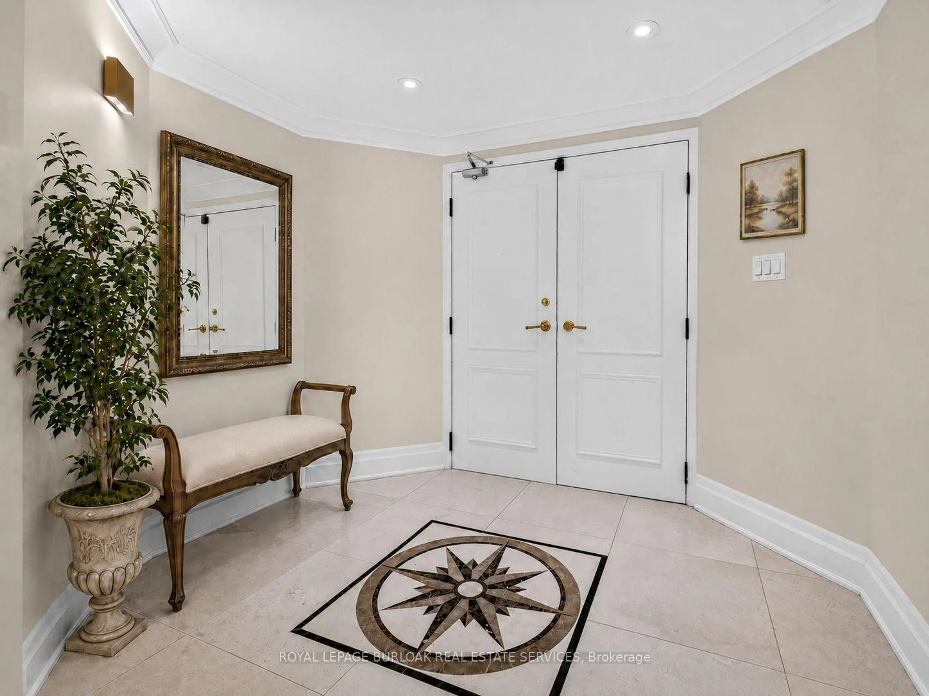 Indoor entryway for 2045 Lake Shore Blvd #2901, Toronto Ontario M8V 2Z6
