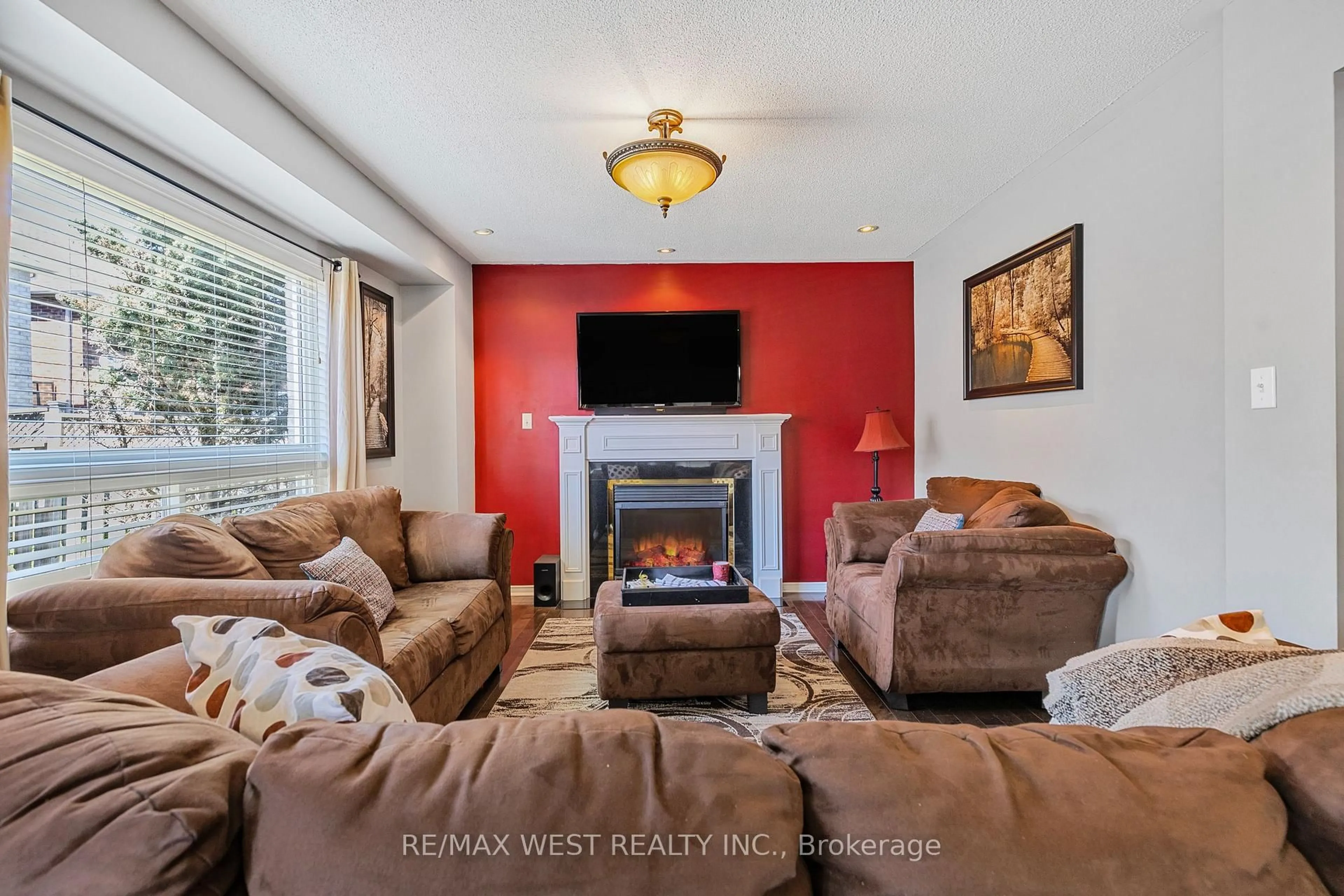 Living room with furniture, unknown for 56 Lockheed Cres, Brampton Ontario L7A 3G4