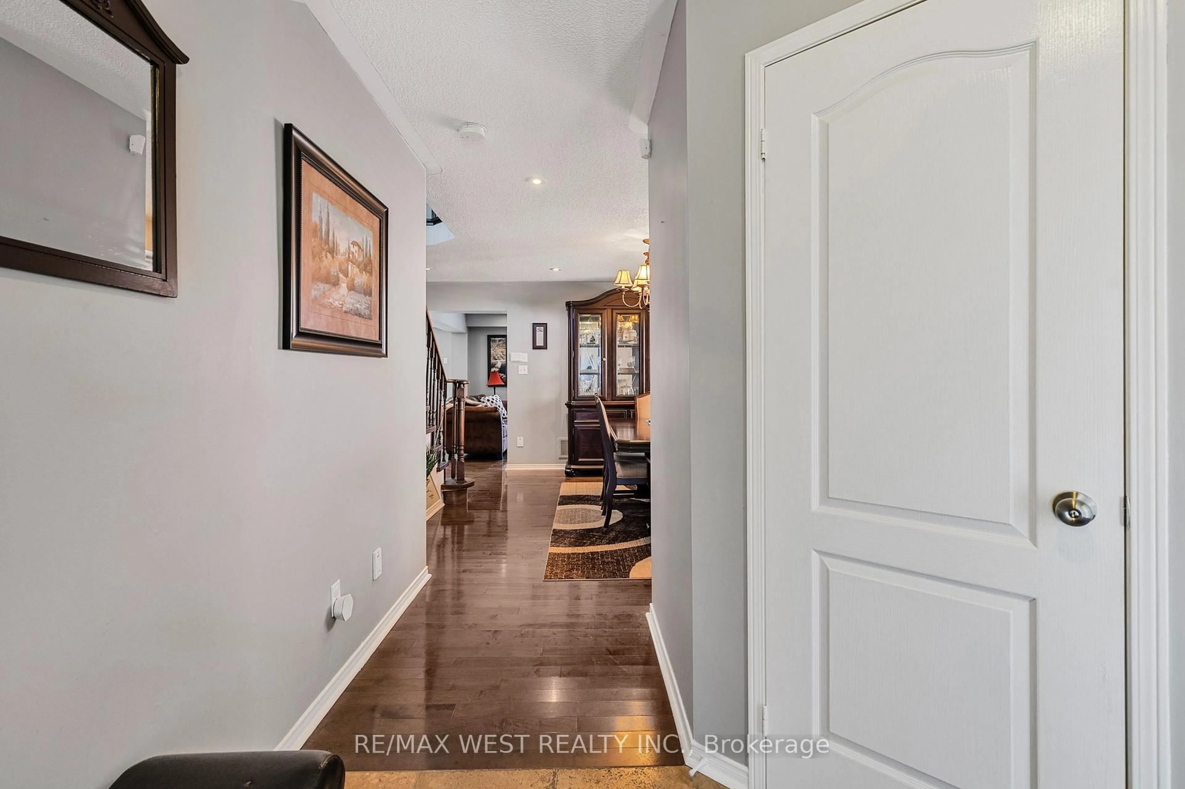 Indoor entryway for 56 Lockheed Cres, Brampton Ontario L7A 3G4