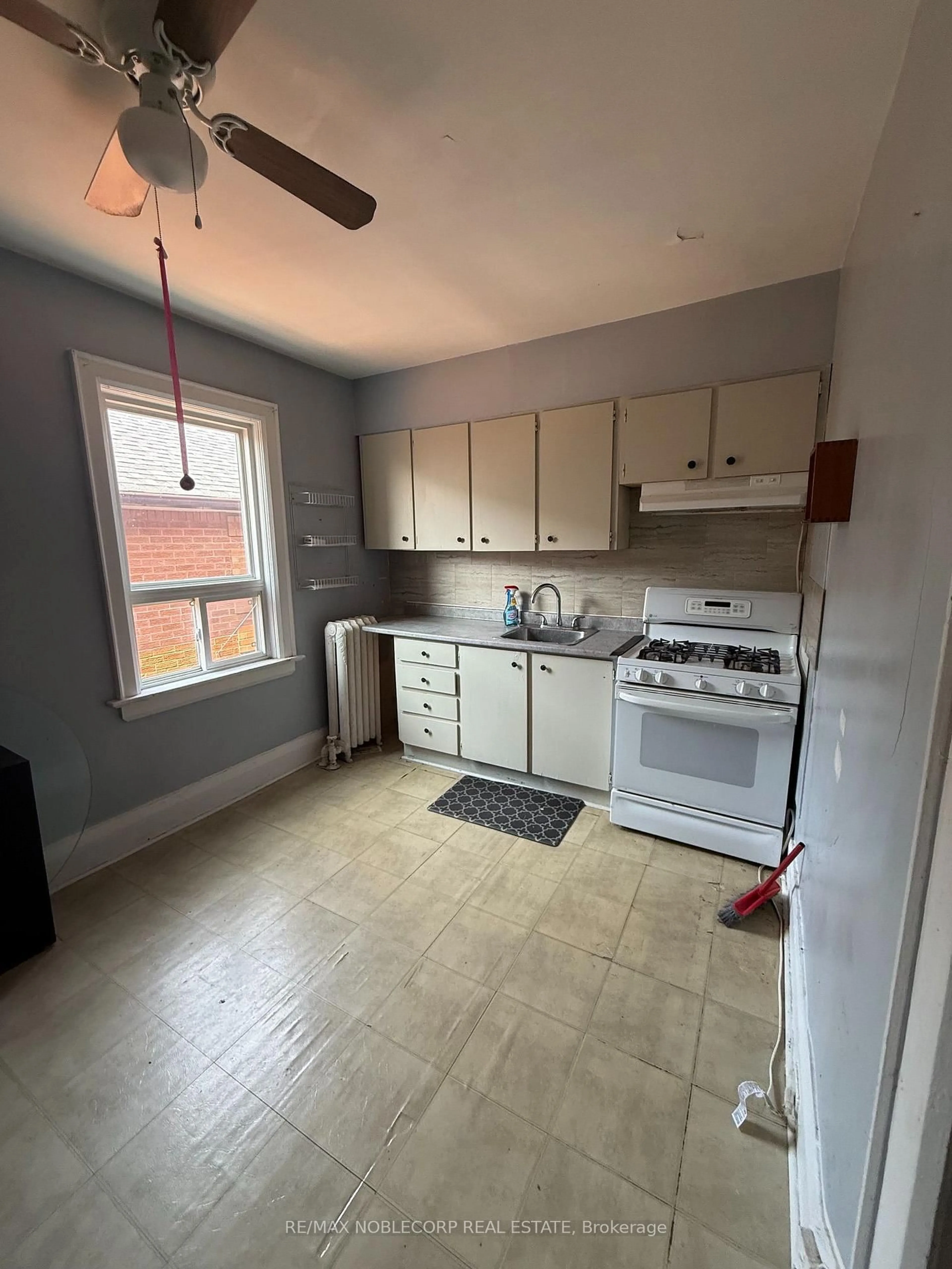 Unknown for 64 Ashburnham Rd, Toronto Ontario M6H 2K5