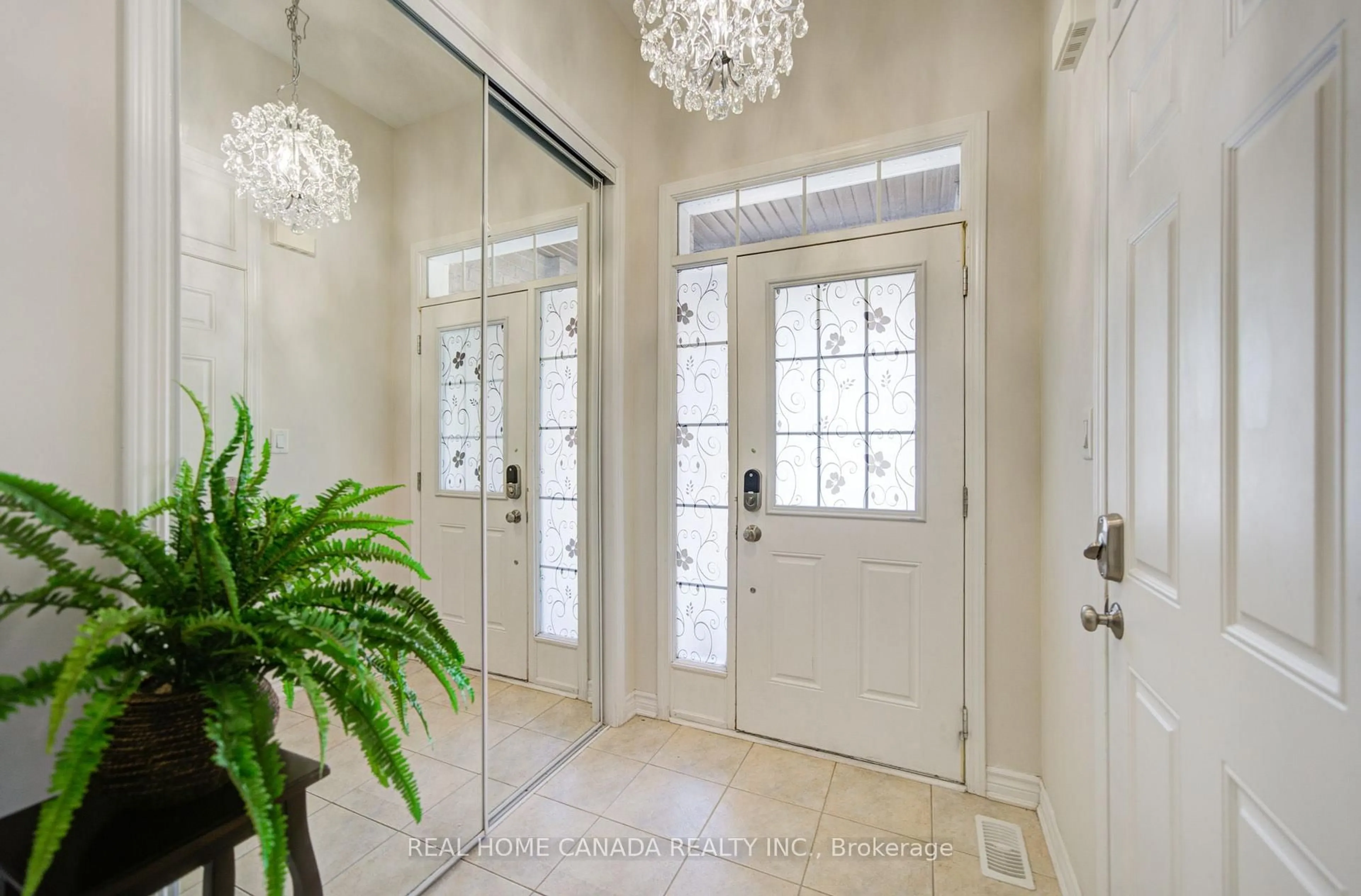 Indoor entryway for 558 Bartleman Terrace, Milton Ontario L9T 6Z4