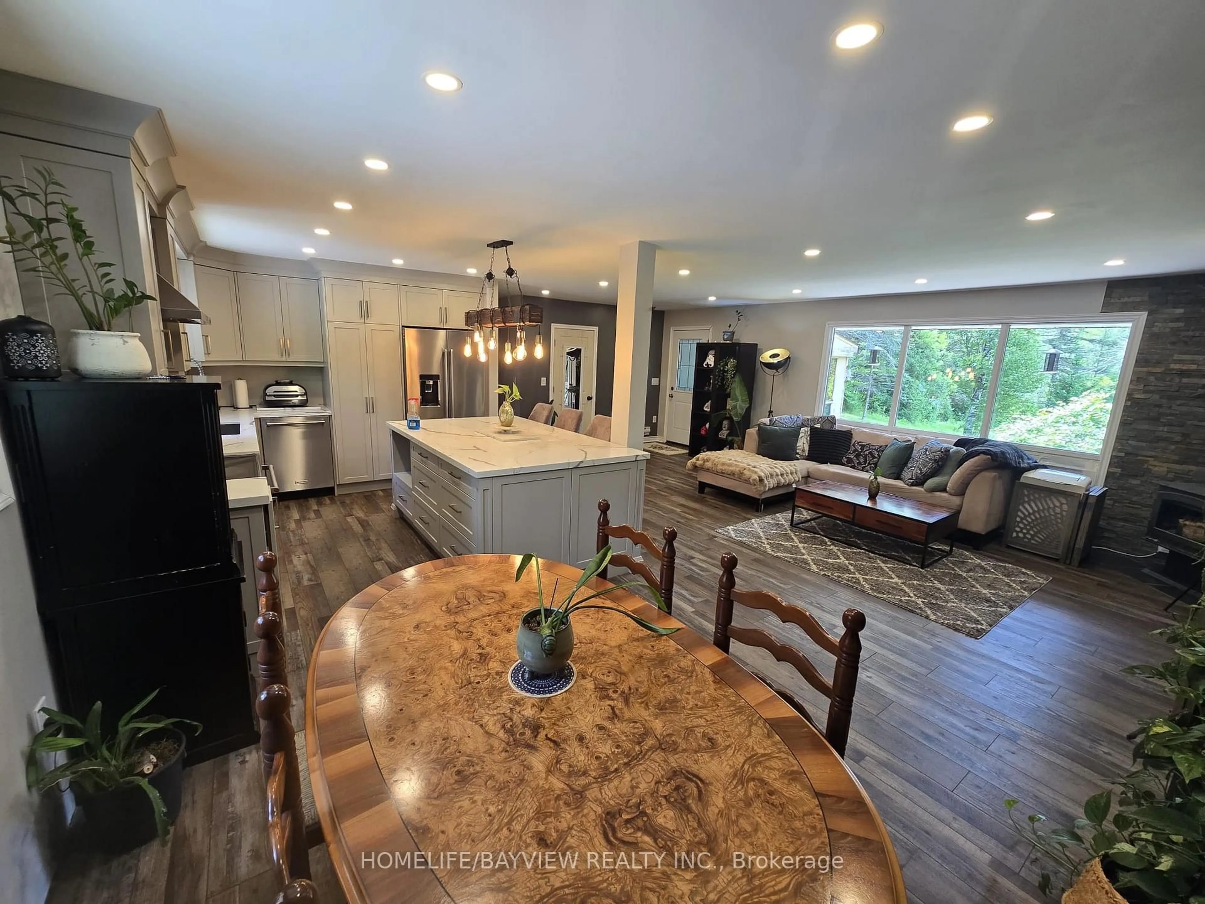 Open concept kitchen, unknown for 18802 Heart Lake Rd, Caledon Ontario L7K 1Z7