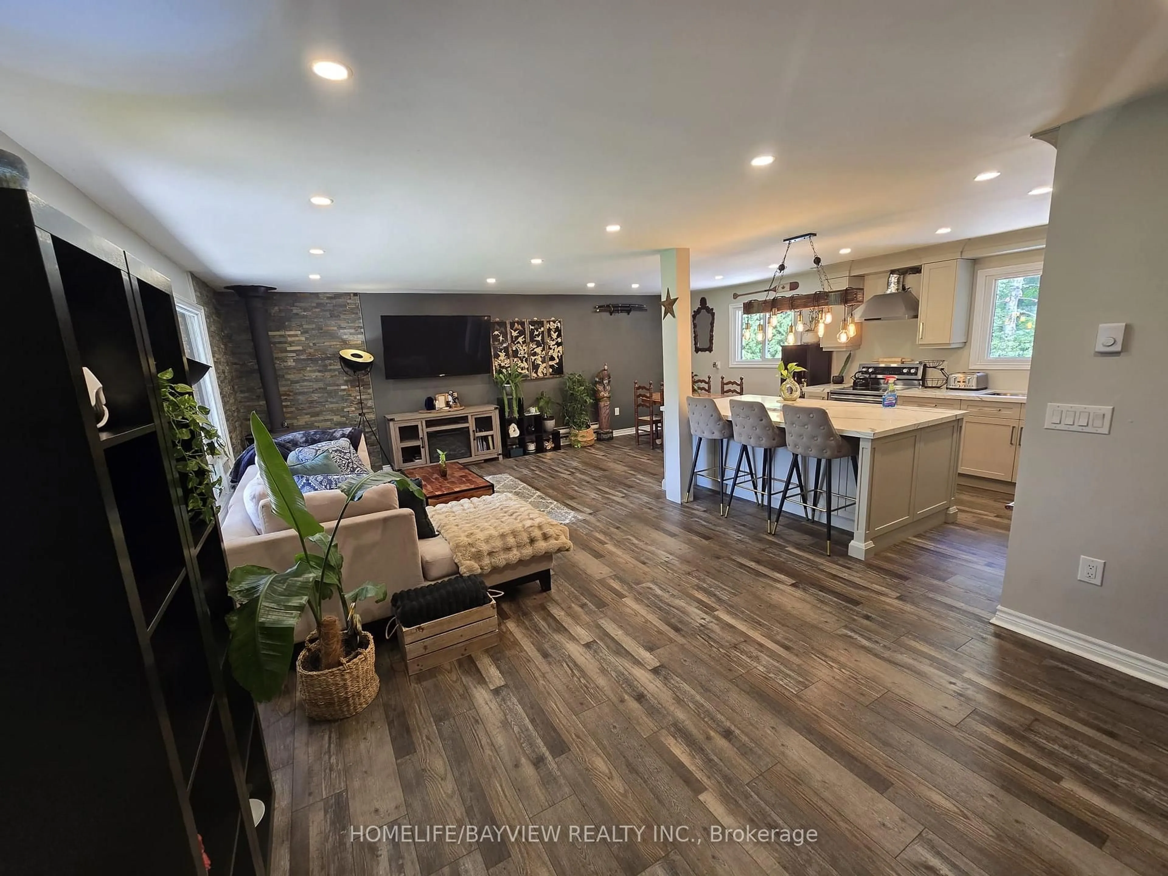 Open concept kitchen, unknown for 18802 Heart Lake Rd, Caledon Ontario L7K 1Z7