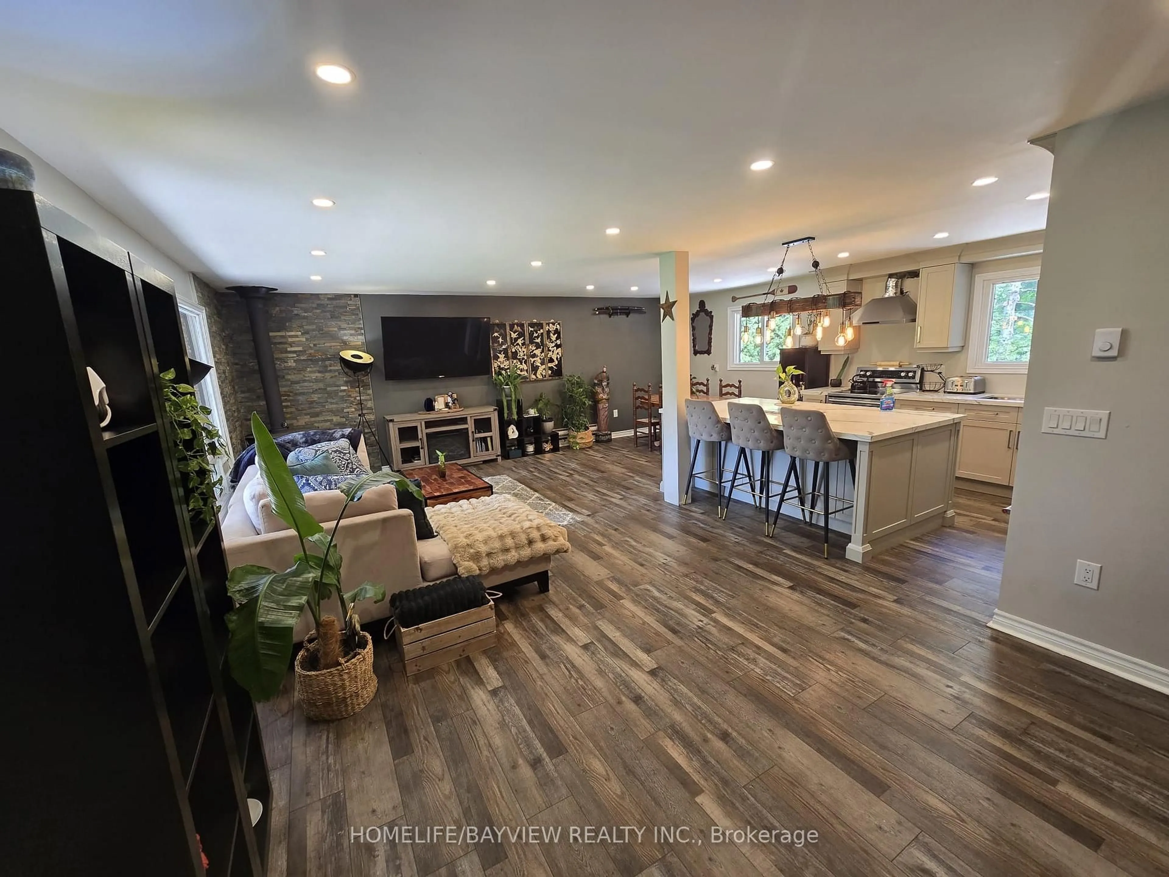 Open concept kitchen, unknown for 18802 Heart Lake Rd, Caledon Ontario L7K 1Z7