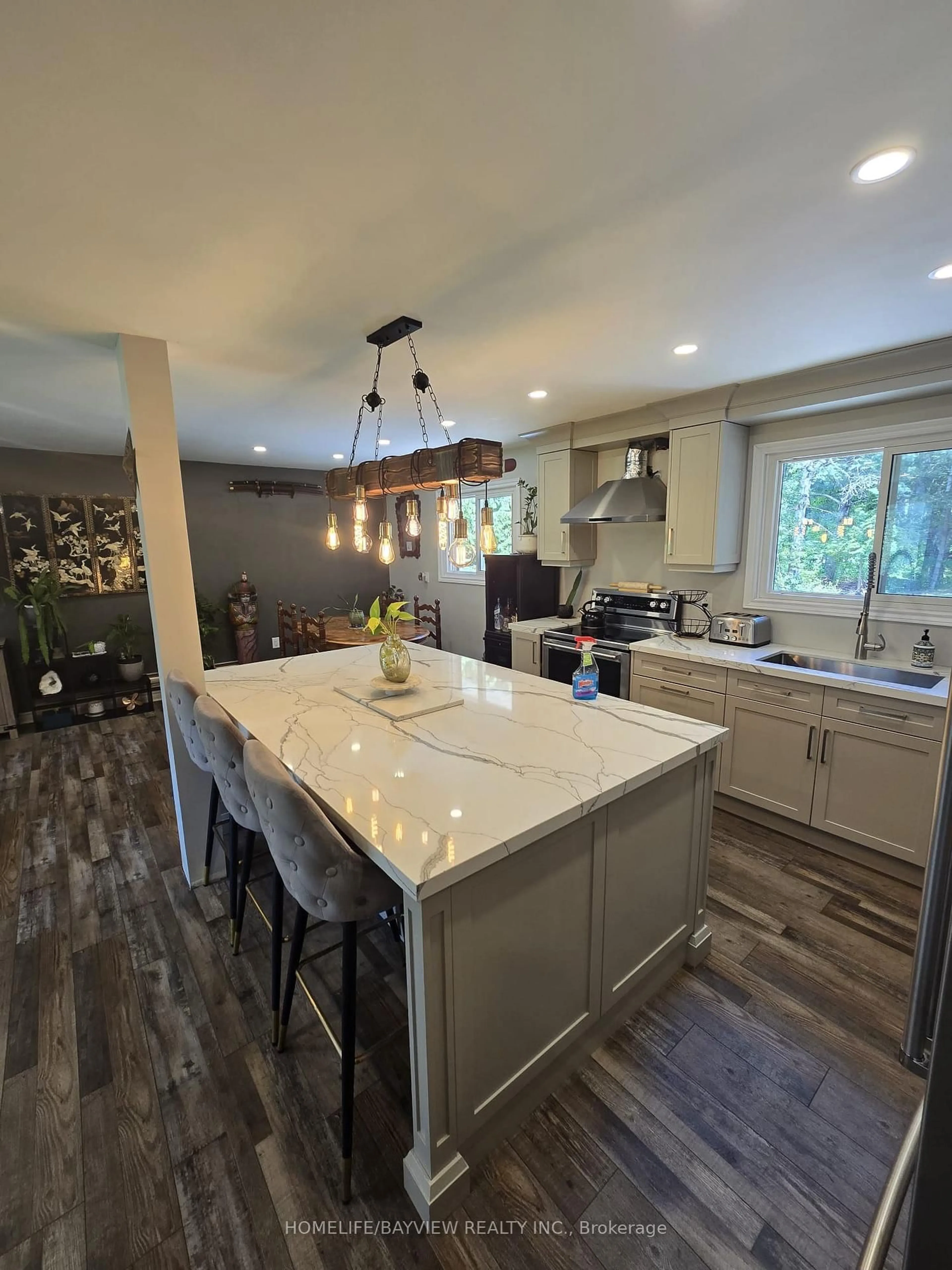 Open concept kitchen, unknown for 18802 Heart Lake Rd, Caledon Ontario L7K 1Z7
