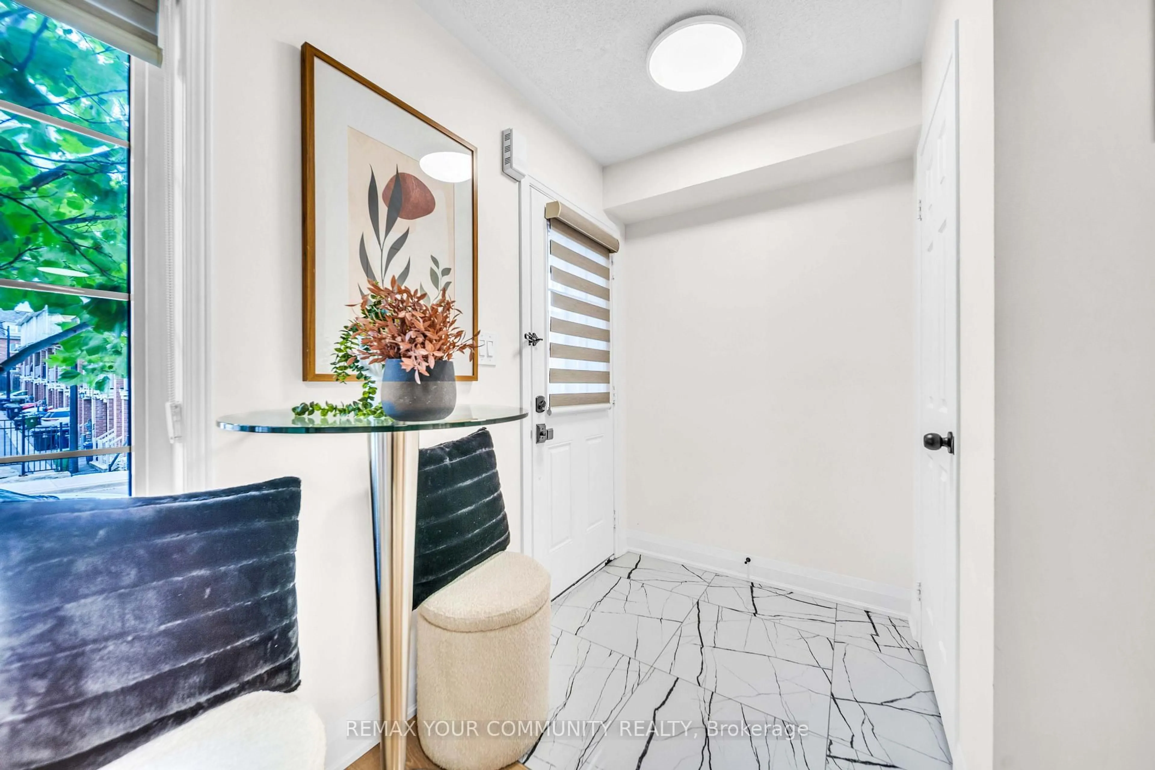 Indoor entryway for 26 Ted Wray Circ, Toronto Ontario M3L 0G5