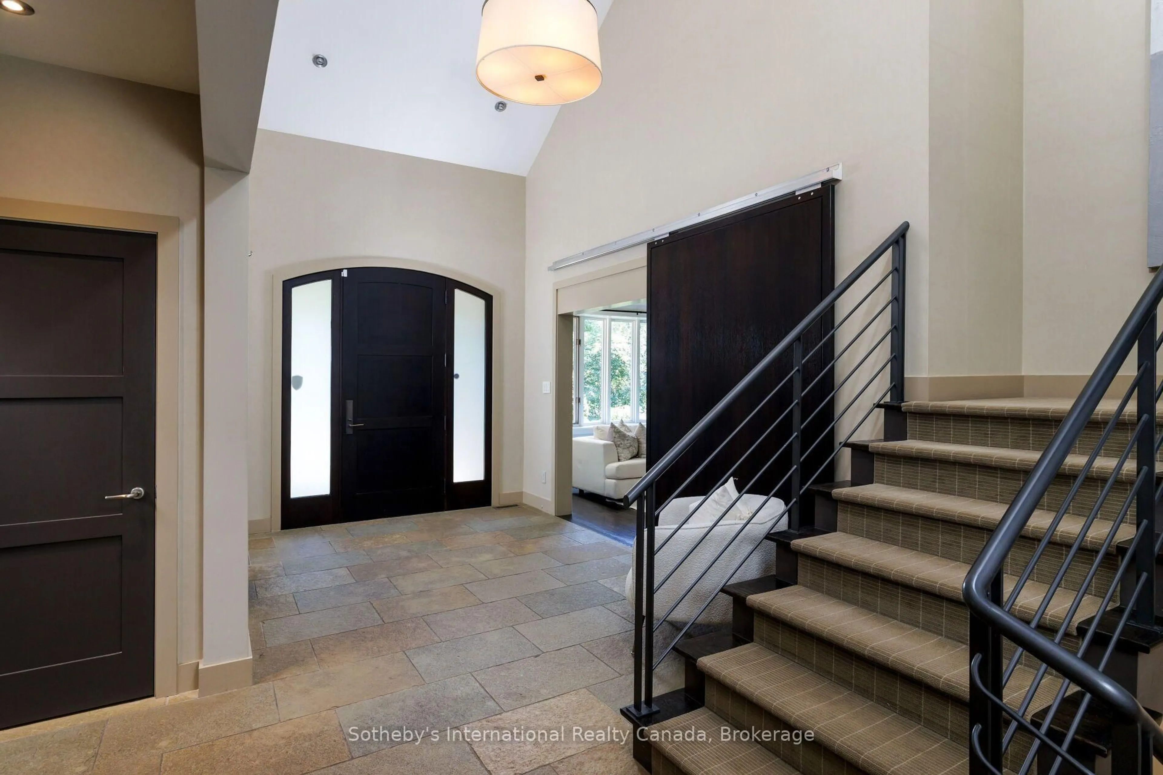 Indoor foyer for 56 Birch Hill Lane, Oakville Ontario L6K 2N9