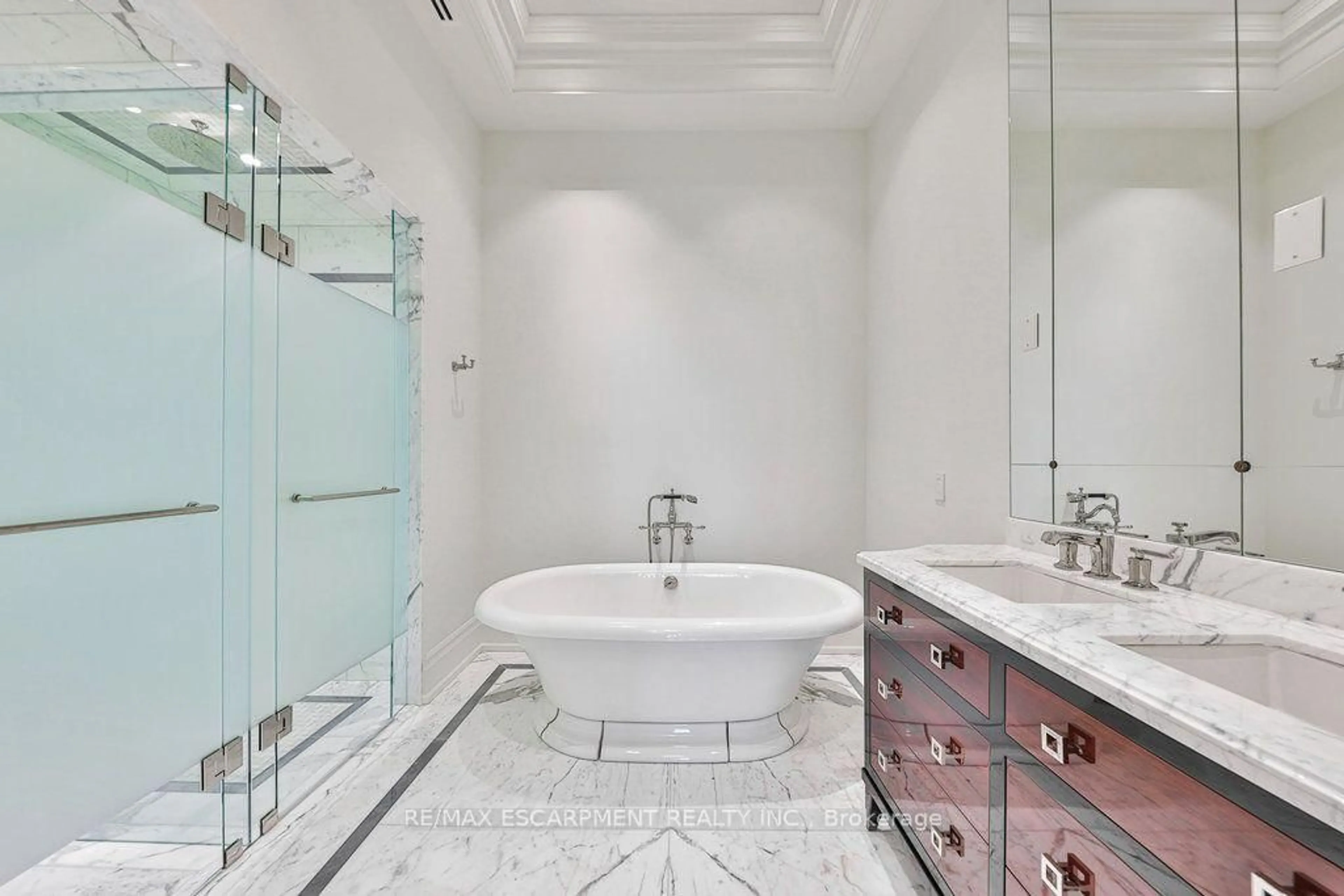 Contemporary bathroom, ceramic/tile floor for 300 Randall Rd #PH5, Oakville Ontario L6J 0G2