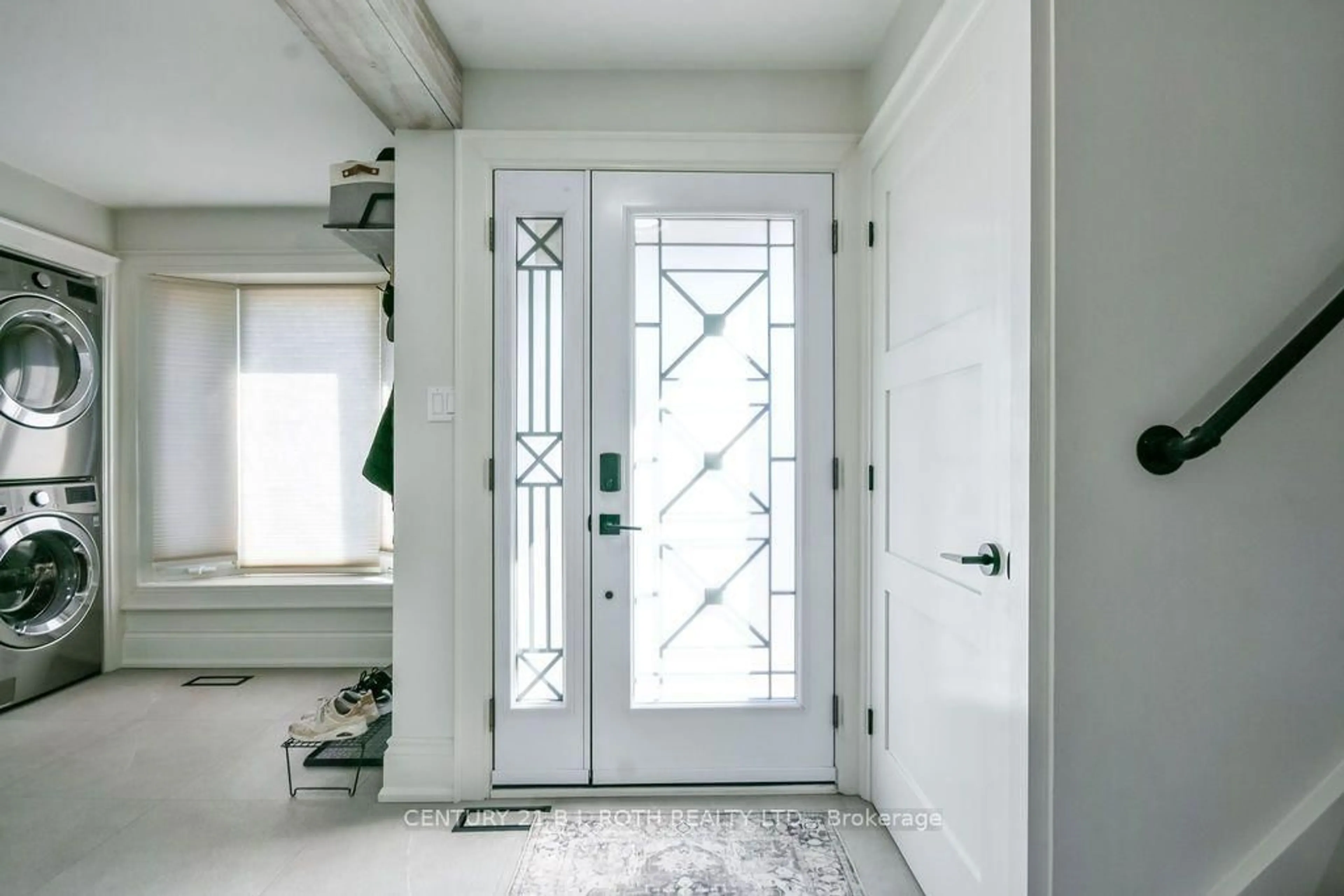 Indoor entryway for 249 Leavens Crt, Caledon Ontario L7E 2A8